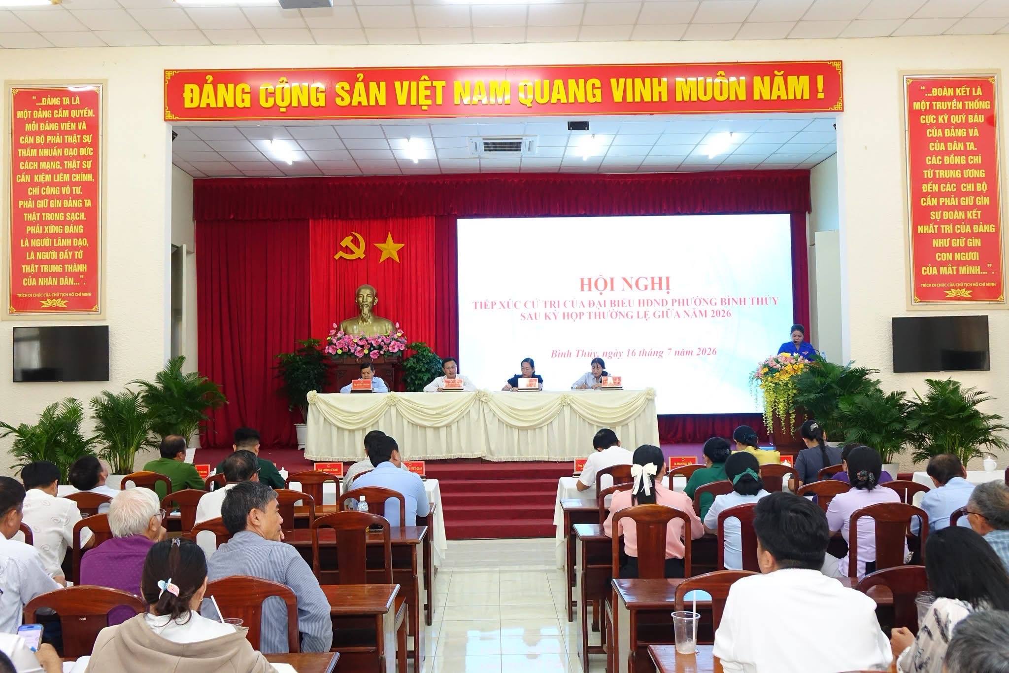 HĐND phường Bình Thủy tiếp xúc cử tri sau Kỳ họp thường lệ giữa năm 2026