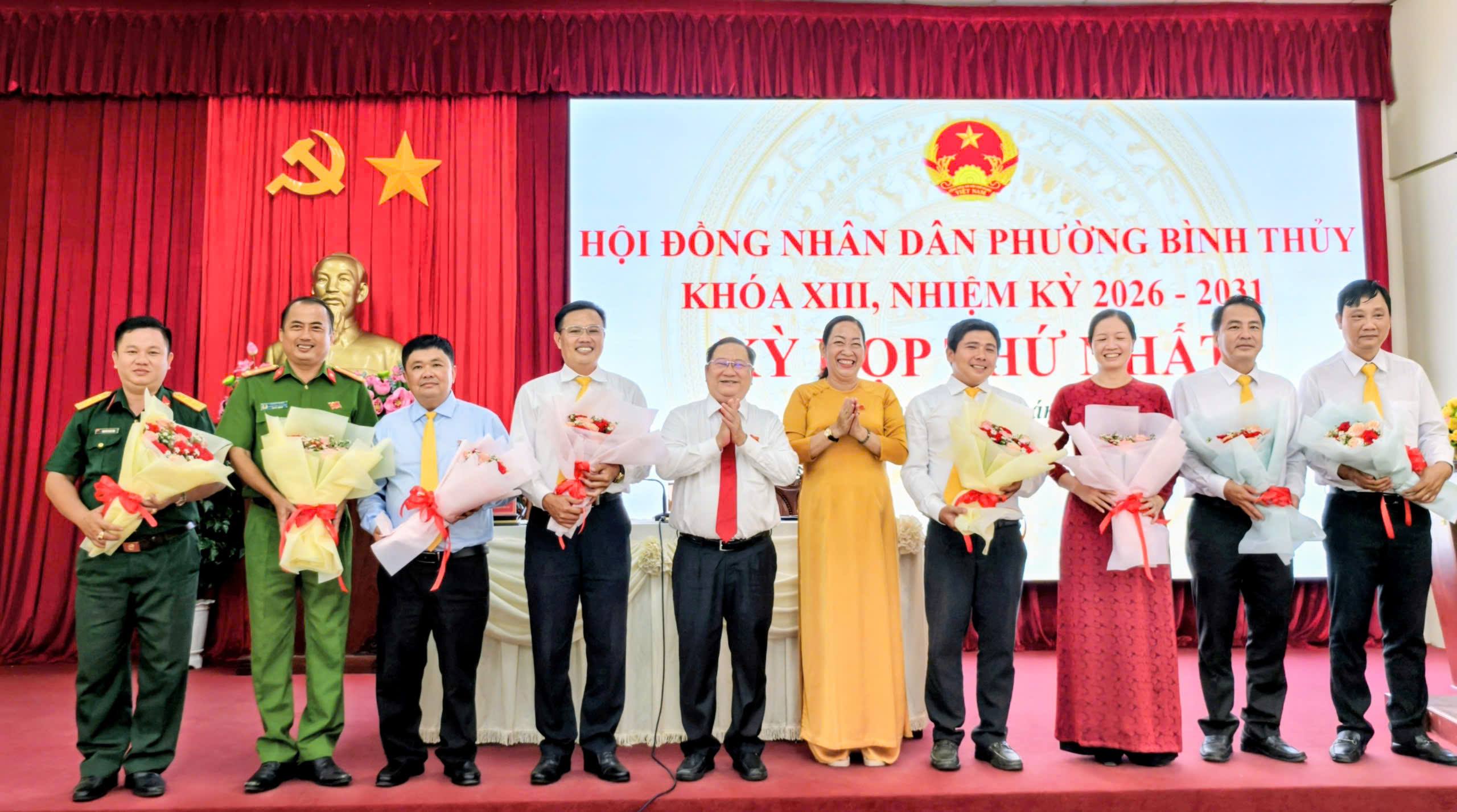 Bình Thủy hoàn thành bầu các chức danh chủ chốt HĐND, UBND phường Bình Thủy