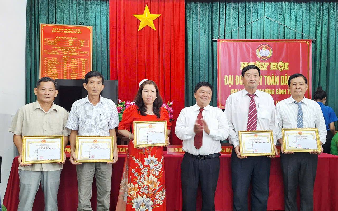 Khu vực 11 phường Bình Thủy tổ chức Ngày hội Đại đoàn kết toàn dân tộc năm 2025