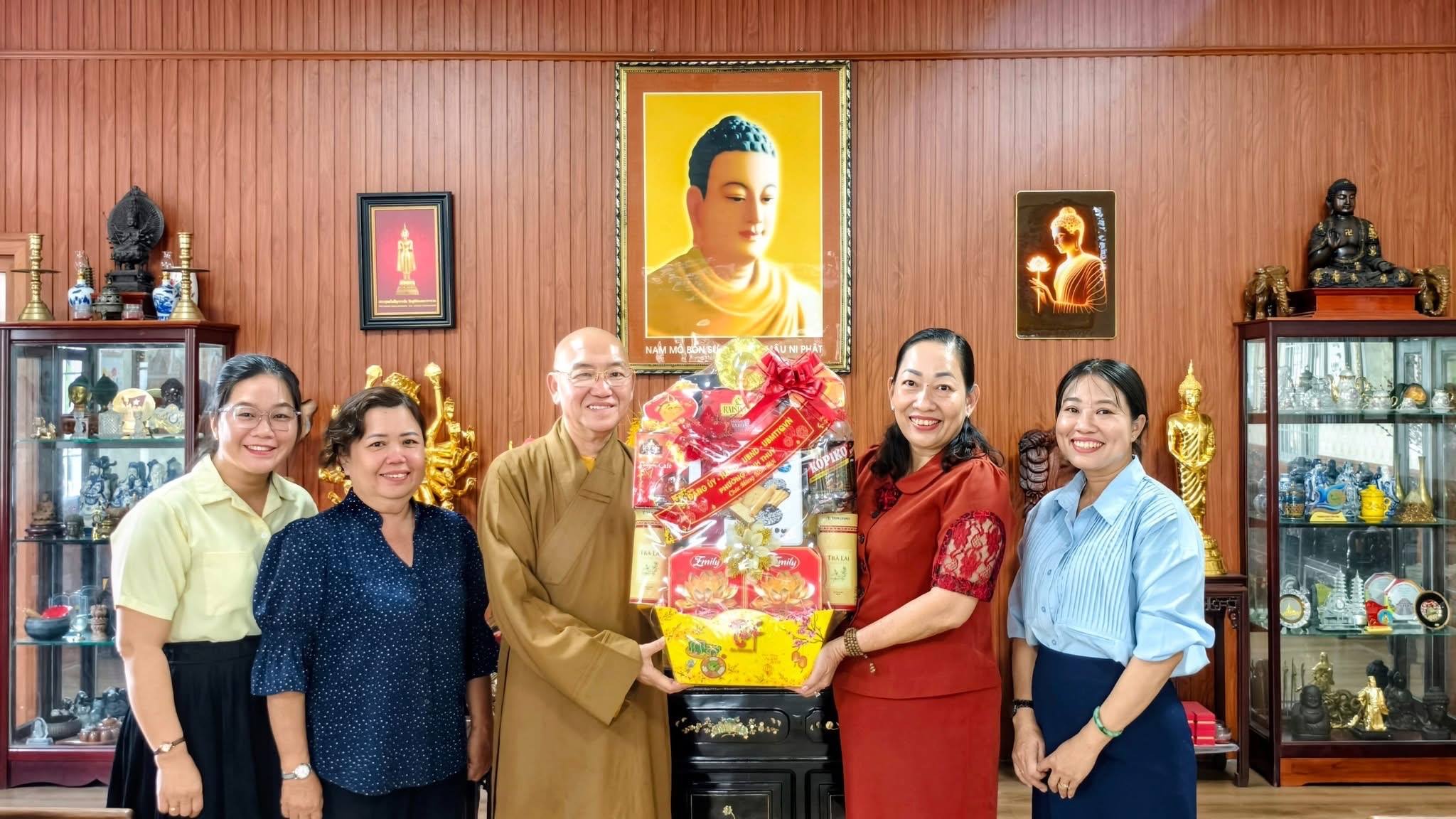 Bình Thủy: Thăm, chúc Tết các cơ sở tôn giáo nhân dịp Xuân Bính Ngọ 2026