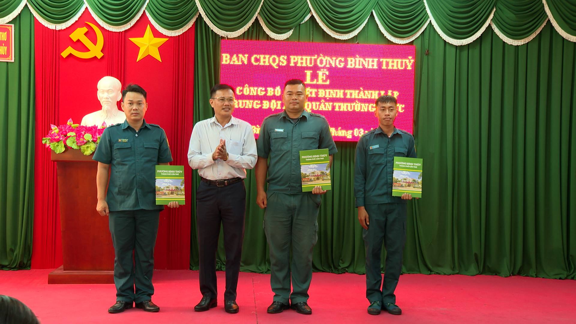 Bình Thủy công bố quyết định thành lập Trung đội Dân quân thường trực