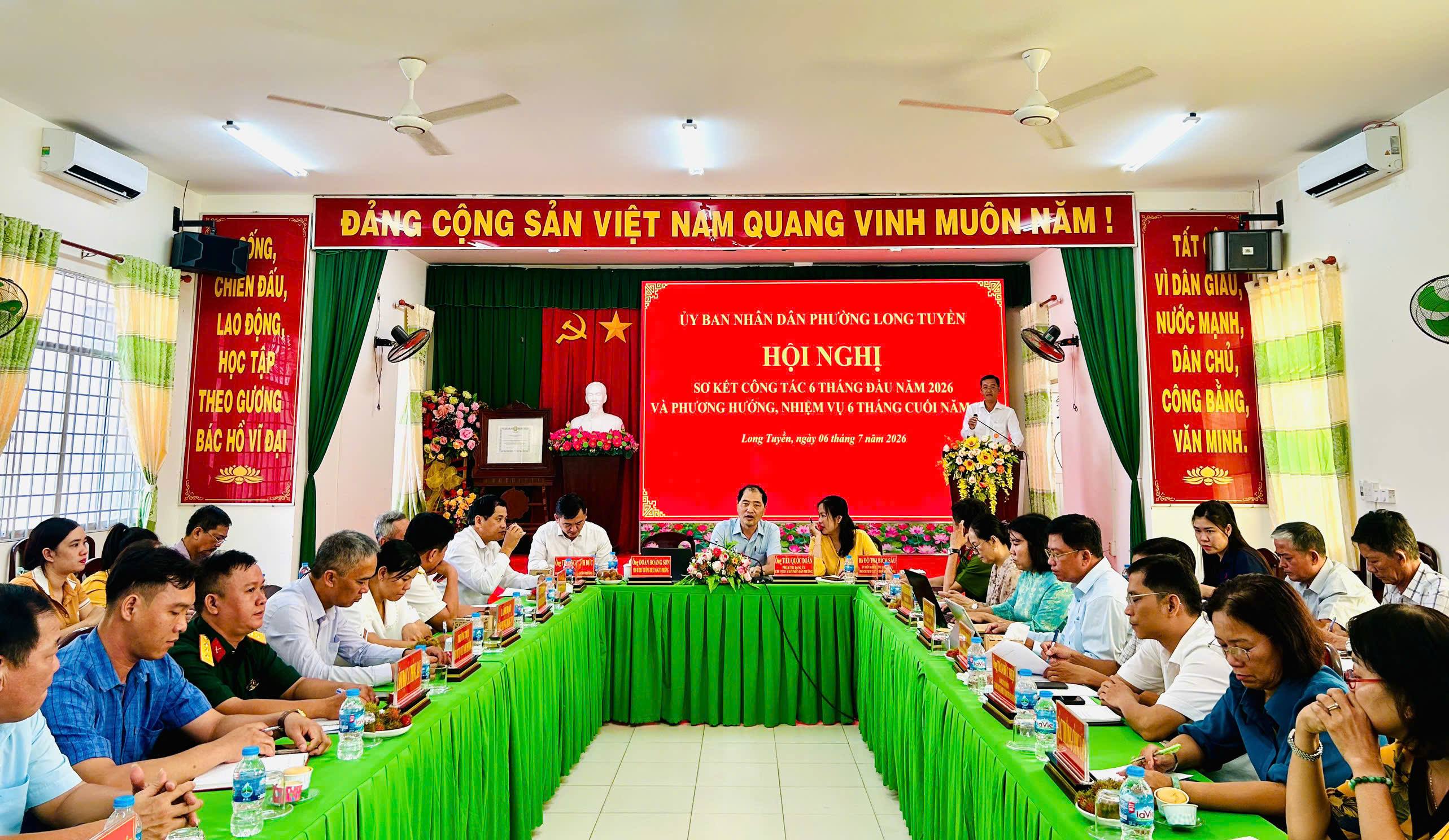 UBND phường Long Tuyền sơ kết công tác 6 tháng đầu năm, triển khai nhiệm vụ 6 tháng cuối năm 2026