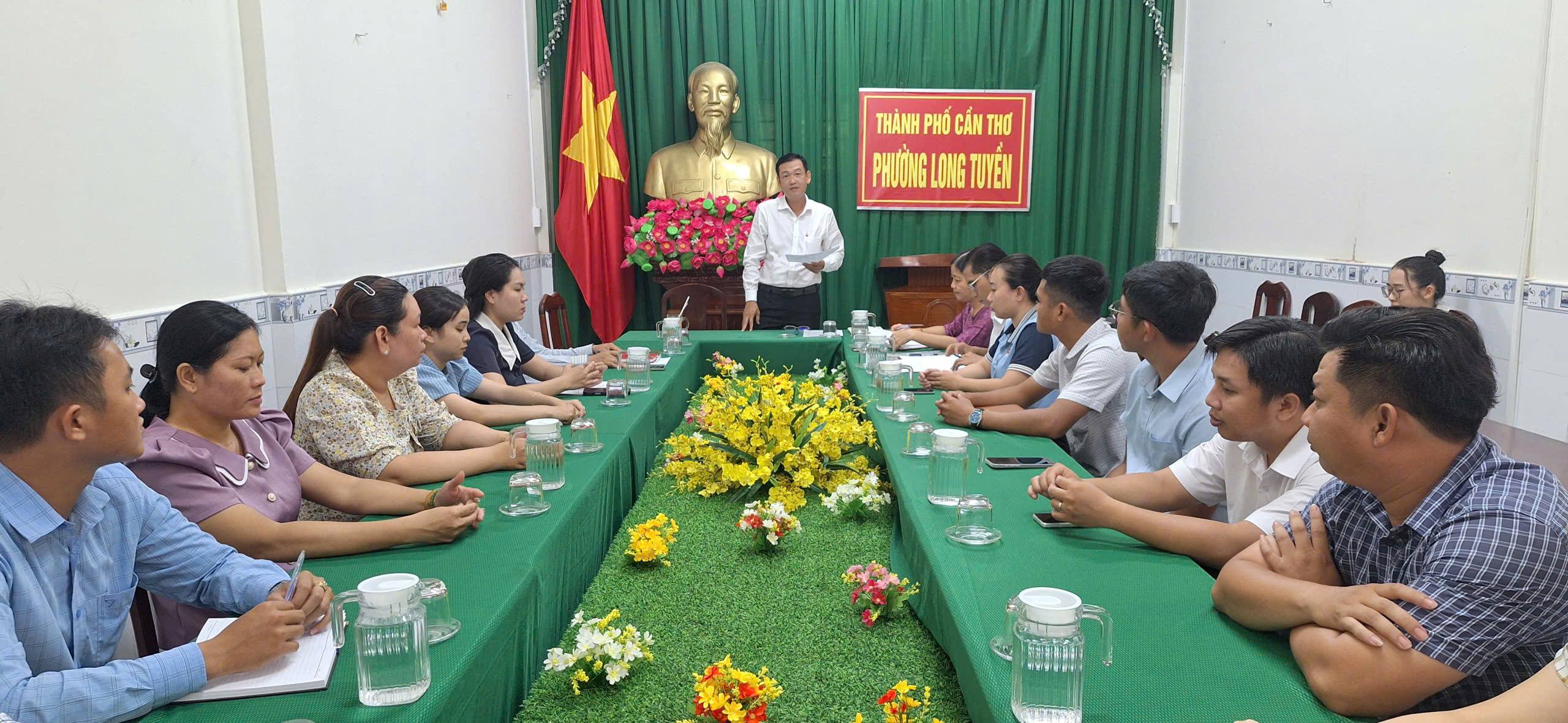 Long Tuyền làm việc về phương án bố trí công việc đối với người hoạt động không chuyên trách