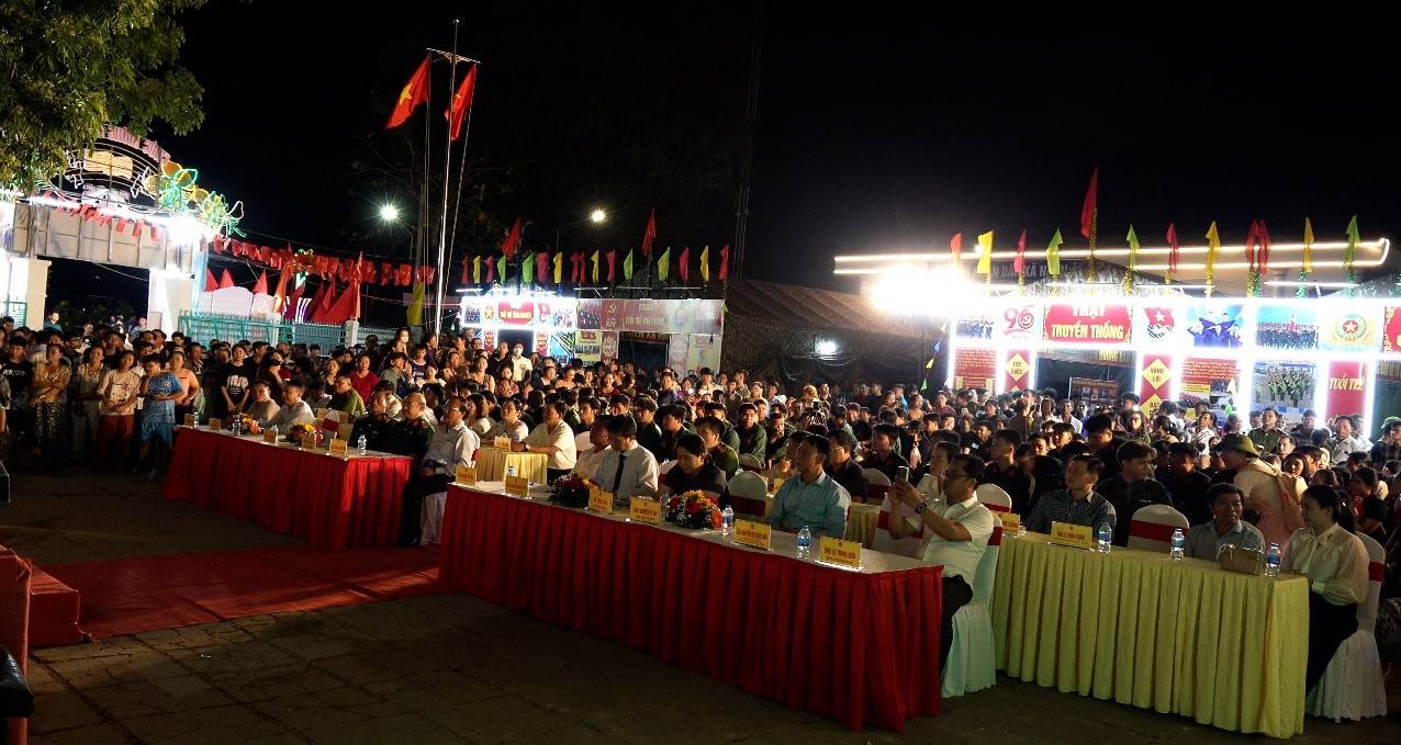 Nhơn Ái tổ chức sôi nổi các hoạt động tiễn công dân lên đường nhập ngũ năm 2026