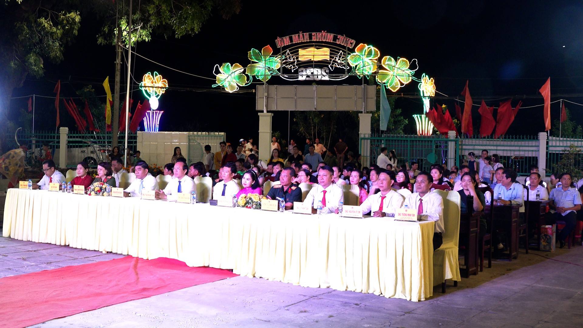 Nhơn Ái tưng bừng Chương trình Nghệ thuật “Mừng Đảng quang vinh - Mừng xuân Bính Ngọ” đón Giao thừa năm 2026