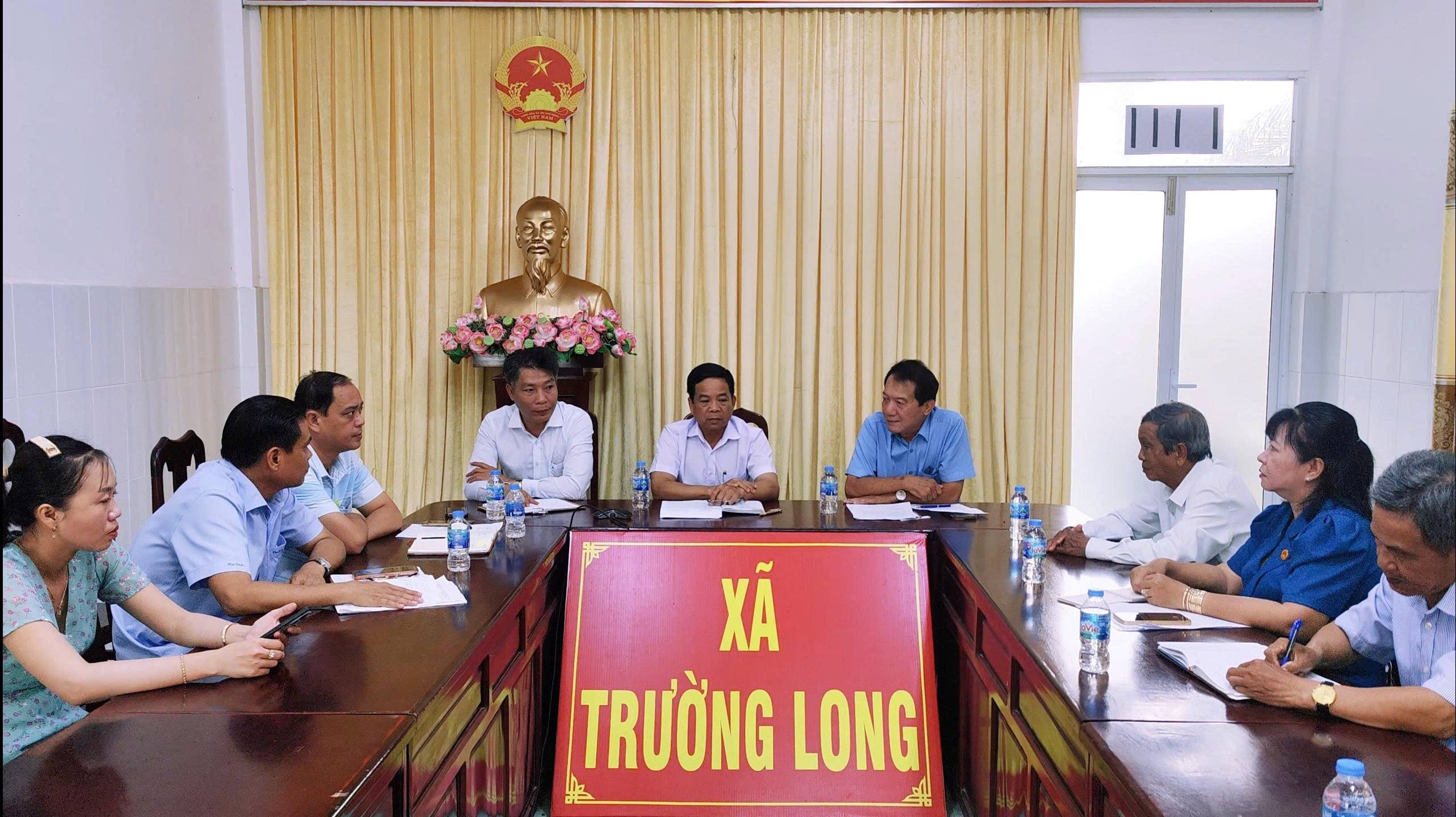 Sáng ngày 31/3/2026, Đoàn công tác của Hội Khuyến học thành phố Cần Thơ do ông Nguyễn Văn Hồng, Phó Chủ tịch Hội Khuyến học thành phố làm Trưởng đoàn đã có buổi làm việc với Đảng ủy, Ủy ban nhân dân xã Trường Long về việc triển khai thành lập Hội Khuyến học xã theo quy định.