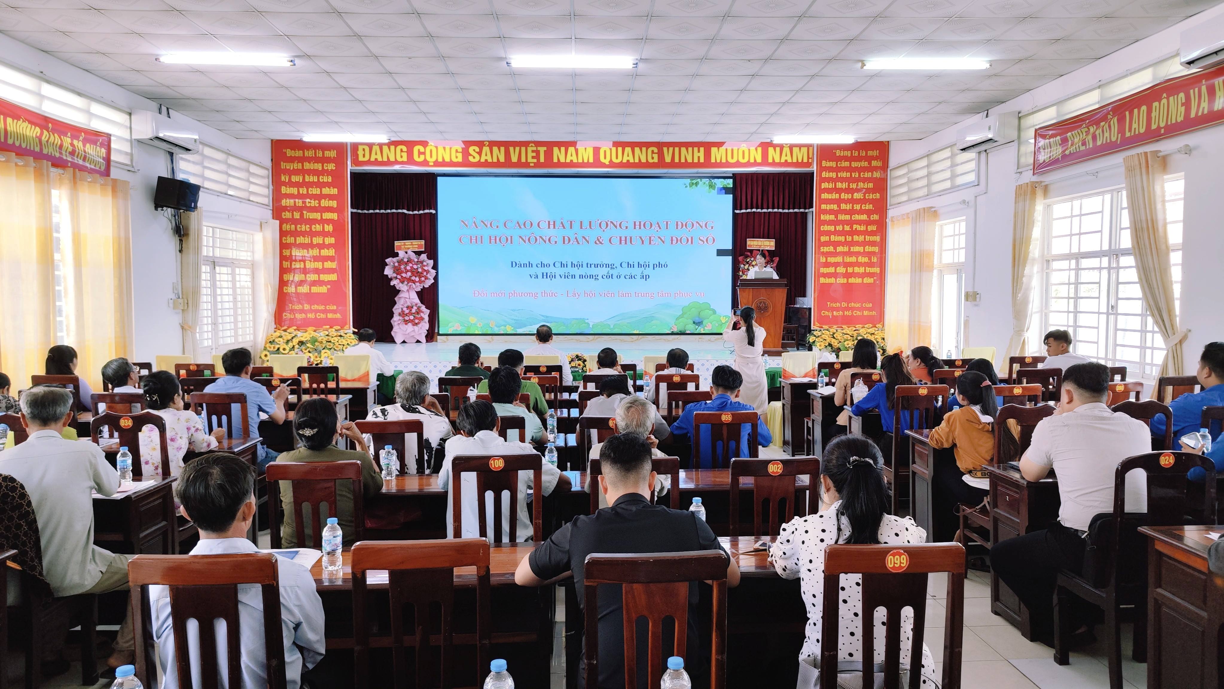 UBMTTQ Việt Nam xã Trường Long và các tổ chức chính trị - xã hội tổ chức tập huấn nghiệp vụ cho cán bộ, hội viên