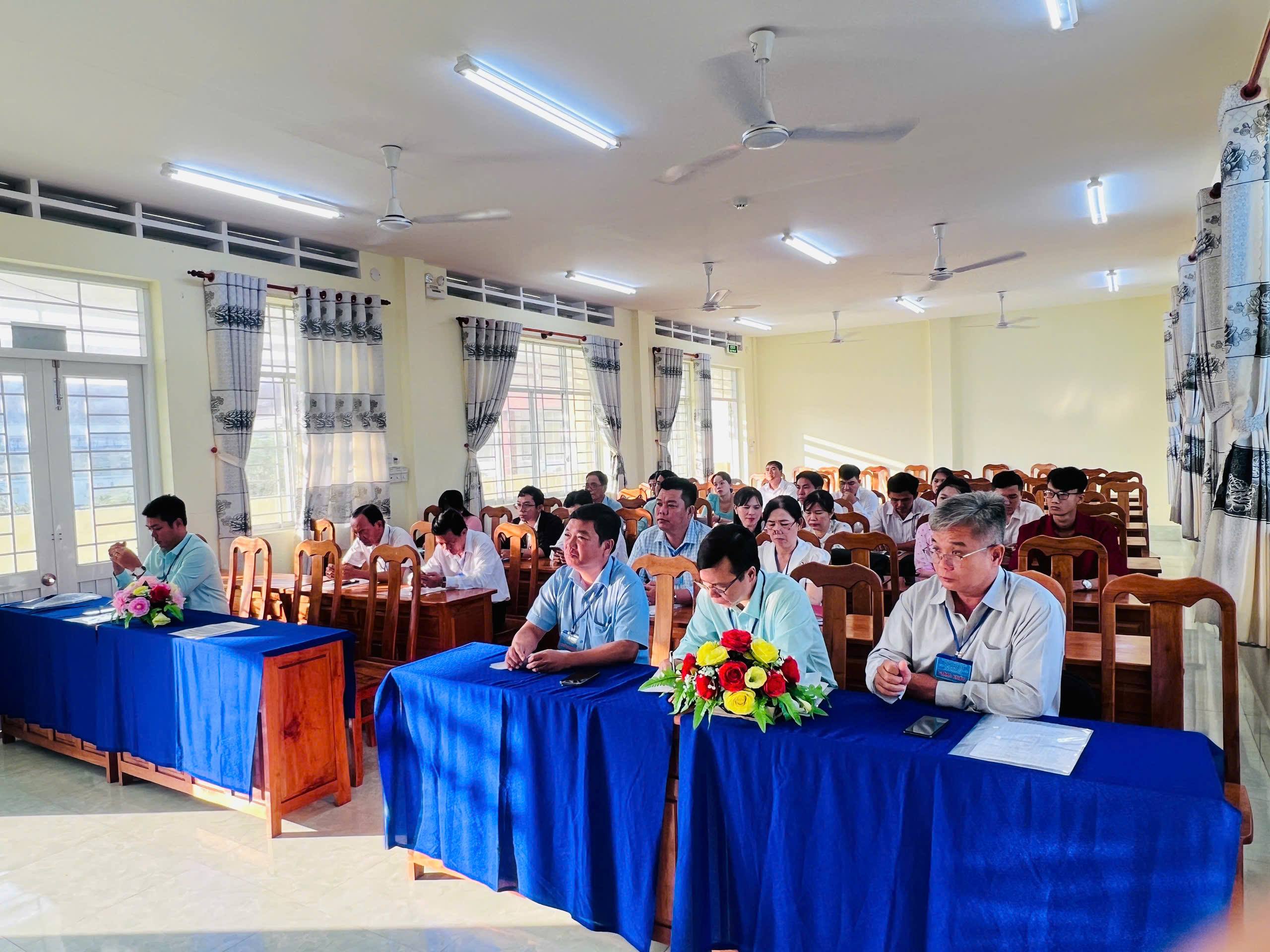 “Ủy ban nhân dân xã Thới Hưng tổ chức Khai mạc Hội thi Giáo viên chủ nhiệm giỏi cấp tiểu học xã Thới Hưng, năm học 2025 – 2026”