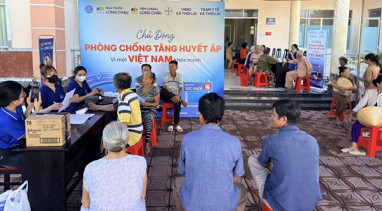 Thới Lai: Hơn 100 lượt người dân được kiểm tra sức khỏe miễn phí trong Chương trình “Tháng Năm đo huyết áp” năm 2026