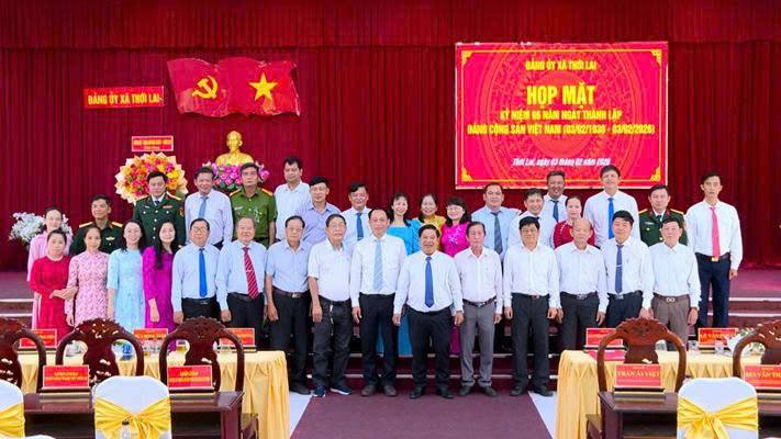 THỚI LAI LONG TRỌNG TỔ CHỨC HỌP MẶT KỶ NIỆM 96 NĂM NGÀY THÀNH LẬP ĐẢNG CỘNG SẢN VIỆT NAM