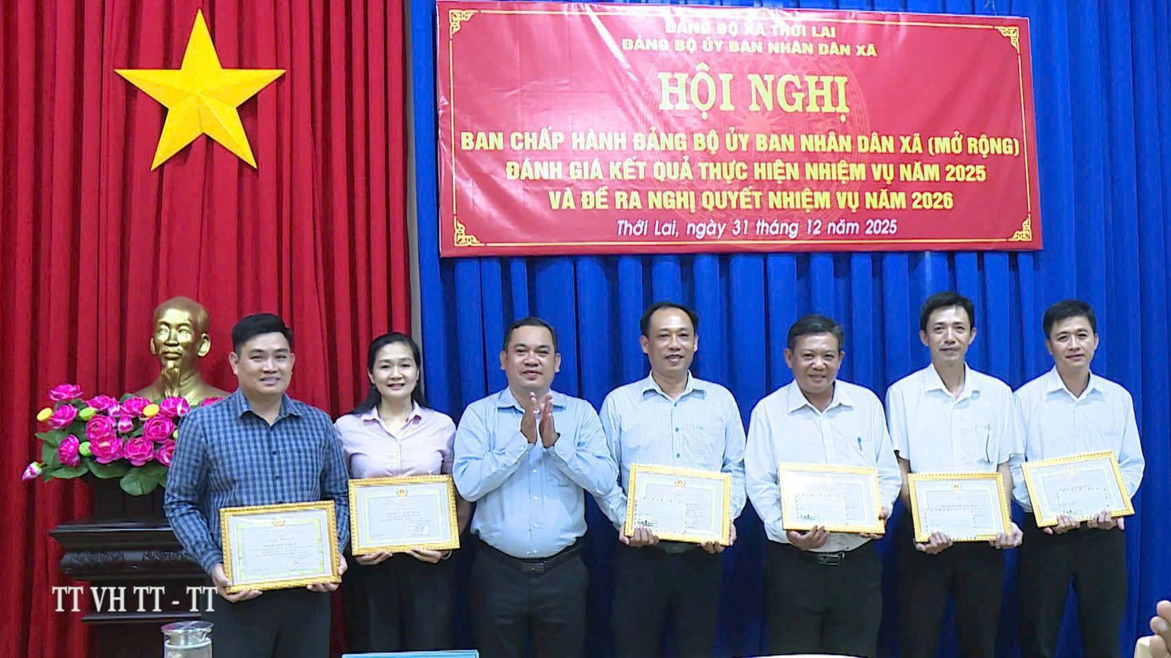 ĐẢNG BỘ CƠ SỞ UBND XÃ THỚI LAI TỔ CHỨC HỘI NGHỊ TỔNG KẾT THỰC HIỆN NHIỆM VỤ NĂM 2025