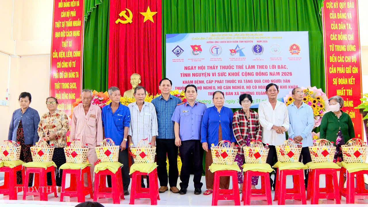 NGÀY HỘI THẦY THUỐC TRẺ LÀM THEO LỜI BÁC, TÌNH NGUYỆN VÌ SỨC  KHỎE CỘNG ĐỒNG NĂM 2026 KHÁM BỆNH, CẤP PHÁT THUỐC VÀ TẶNG QUÀ CHO NGƯỜI DÂN THUỘC HỘ NGHÈO, HỘ CẬN NGHÈO, HỘ CÓ HOÀN CẢNH KHÓ KHĂN TRÊN ĐỊA BÀN XÃ TRƯỜNG XUÂN