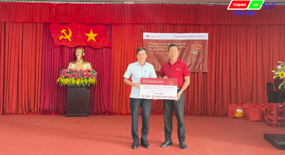 XÃ THẠNH AN PHỐI HỢP NGÂN HÀNG AGRIBANK VĨNH THẠNH TRAO QUÀ TẾT BÍNH NGỌ 2026