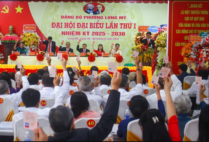 Quyết tâm thực hiện thắng lợi Nghị quyết Đại hội Đảng bộ phường