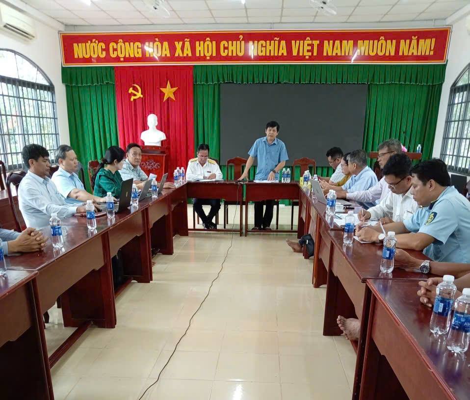 Chủ tịch UBND phường Long Mỹ làm việc với Đoàn chống thất thu ngân sách và xử lý nợ thuế – phí, lệ phí năm 2025