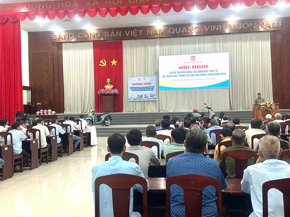 NÂNG CAO KIẾN THỨC, KỸ NĂNG THAM GIA  GIAO THÔNG AN TOÀN CHO HỘI VIÊN NÔNG DÂN