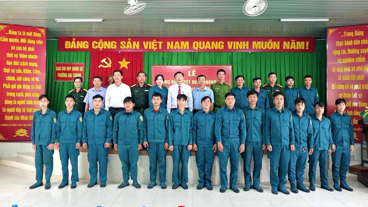 THÀNH LẬP TRUNG ĐỘI DÂN QUÂN THƯỜNG TRỰC - CỦNG CỐ THẾ TRẬN QUỐC PHÒNG TOÀN DÂN