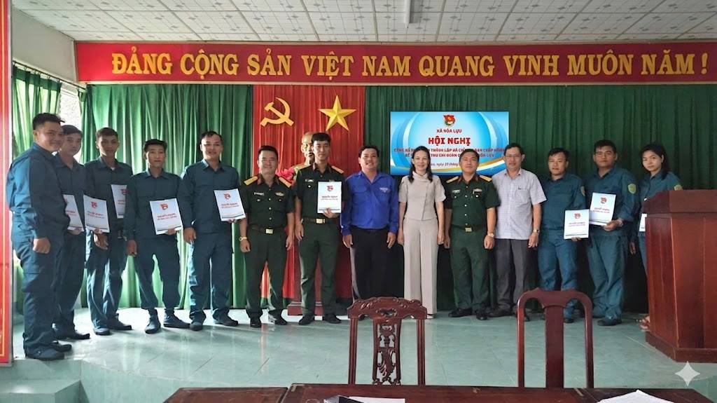XÃ ĐOÀN HỎA LỰU TỔ CHỨC HỘI NGHỊ CÔNG BỐ QUYẾT ĐỊNH THÀNH LẬP CHI ĐOÀN QUÂN SỰ XÃ