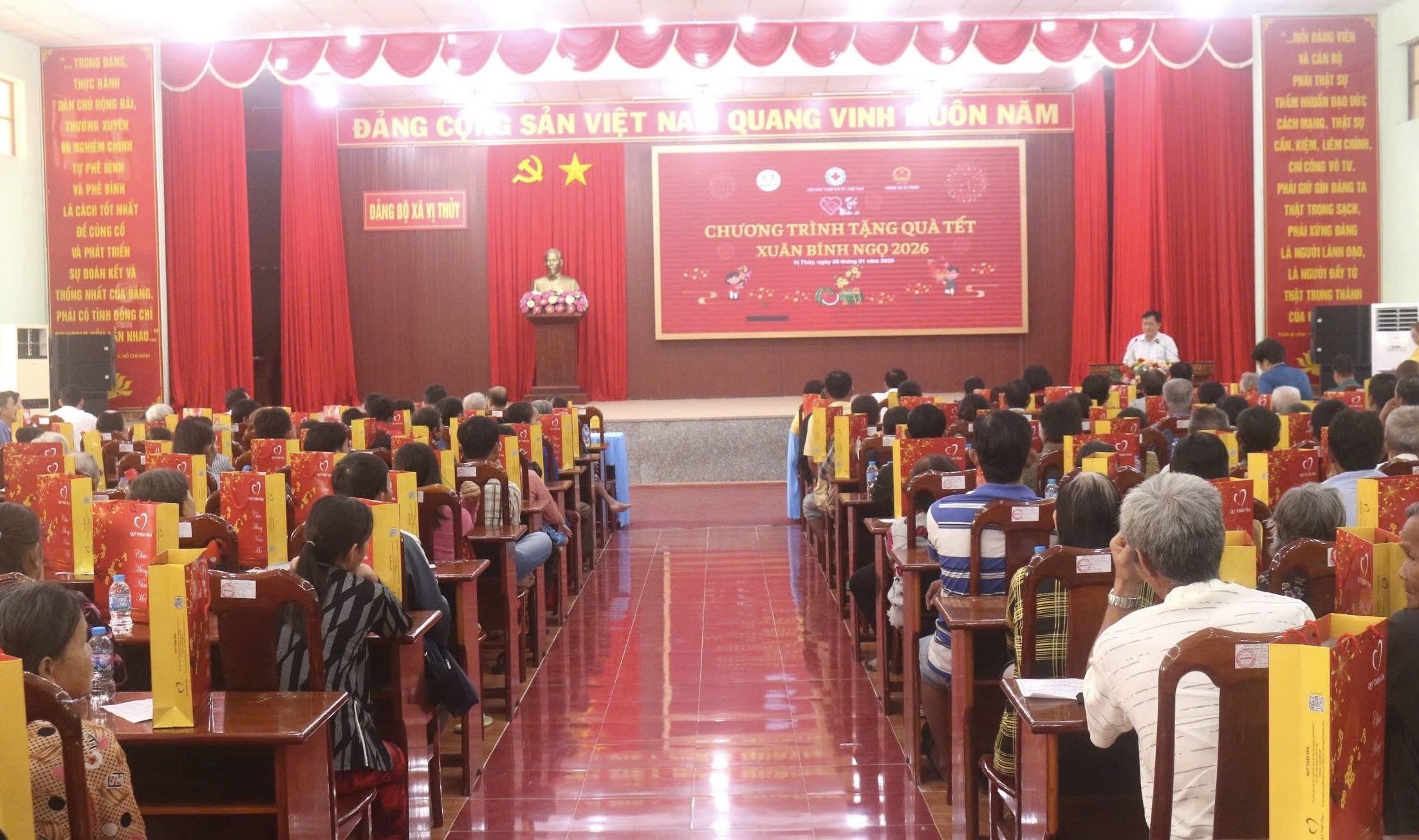 Vị Thủy tổ chức Chương trình tặng quà Tết xuân Bính Ngọ 2026 