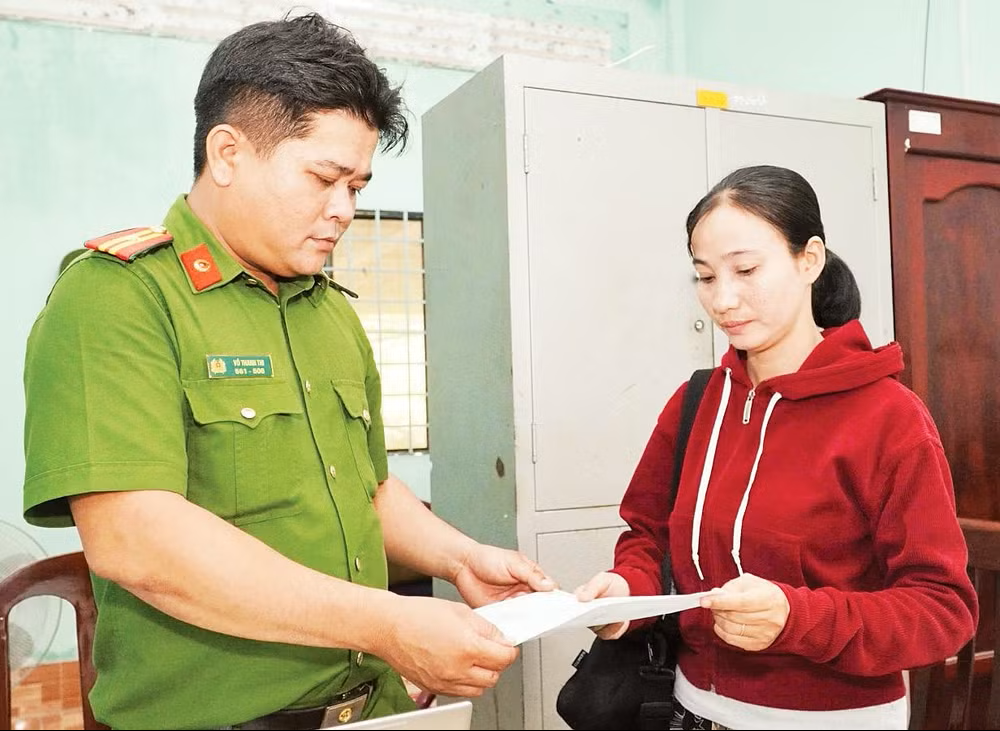 Tăng tốc xây dựng công dân số, lan tỏa chuyển đổi số từ cơ sở
