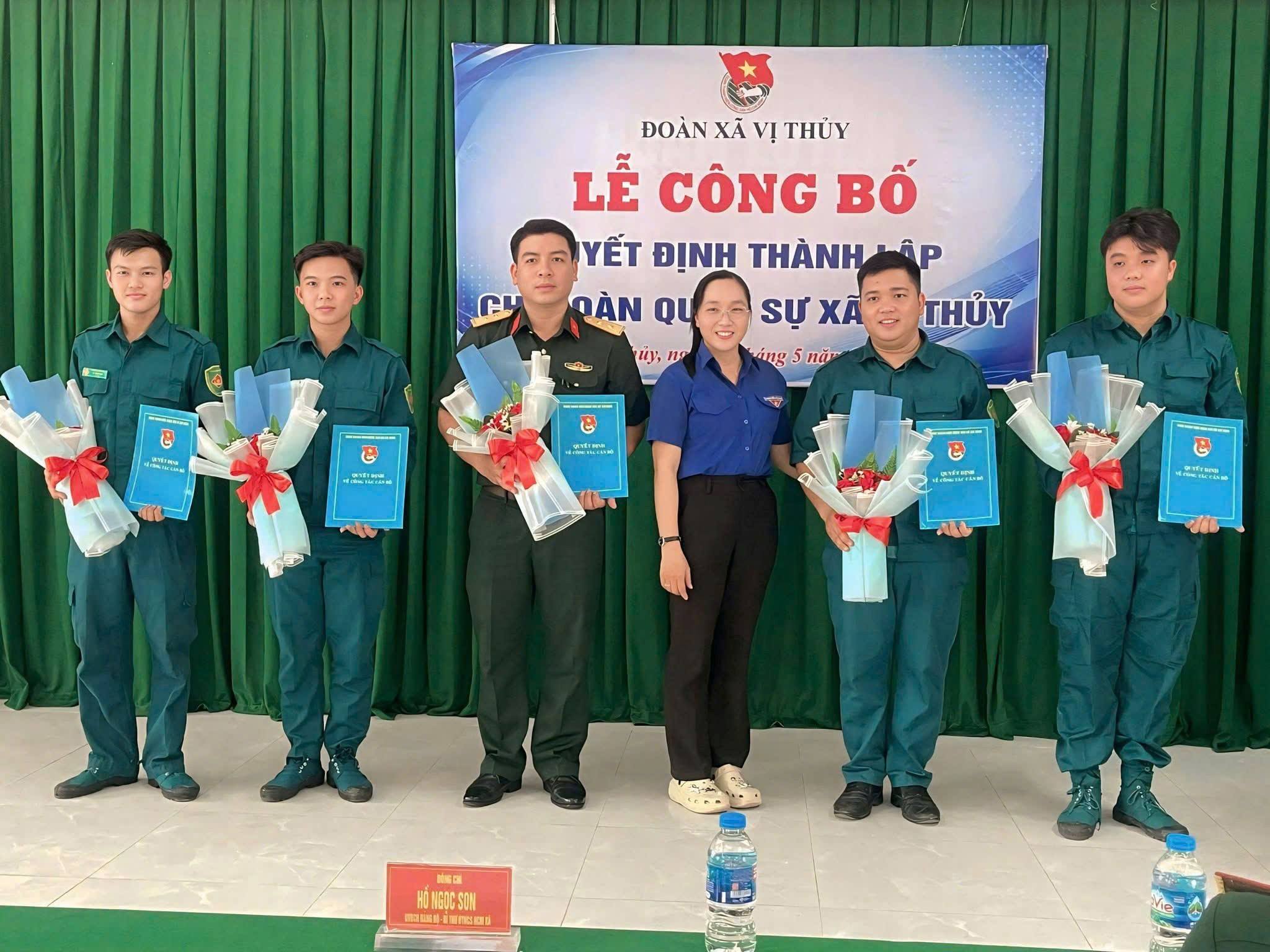 Đoàn Thanh niên xã Vị Thuỷ vừa tổ chức Lễ công bố Quyết định thành lập Chi đoàn Quân sự xã