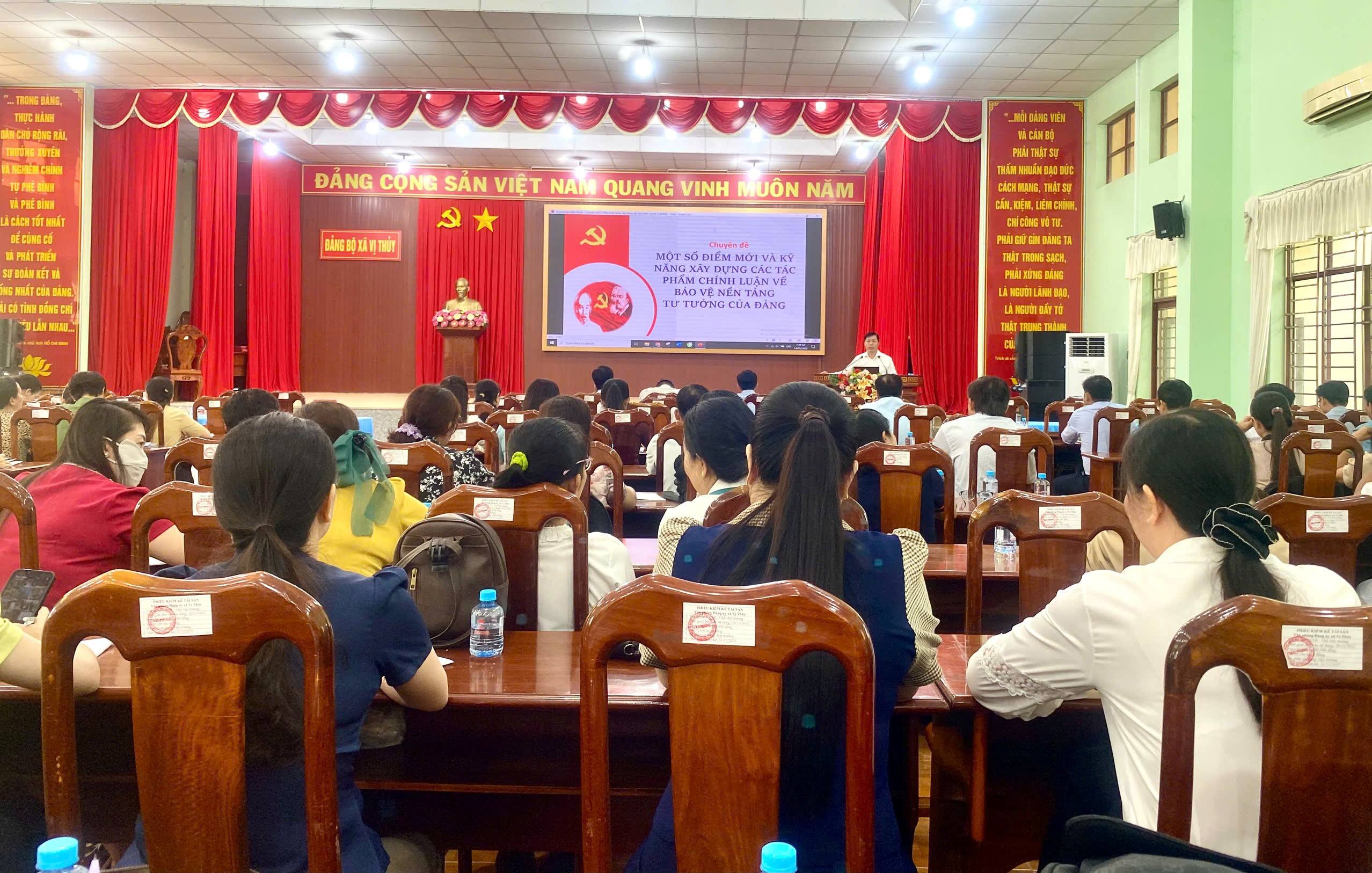Xã Vị Thuỷ tổ chức Hội nghị tập huấn nghiệp vụ tạo lập tác phẩm chính luận bảo vệ nền tảng tư tưởng của Đảng năm 2026