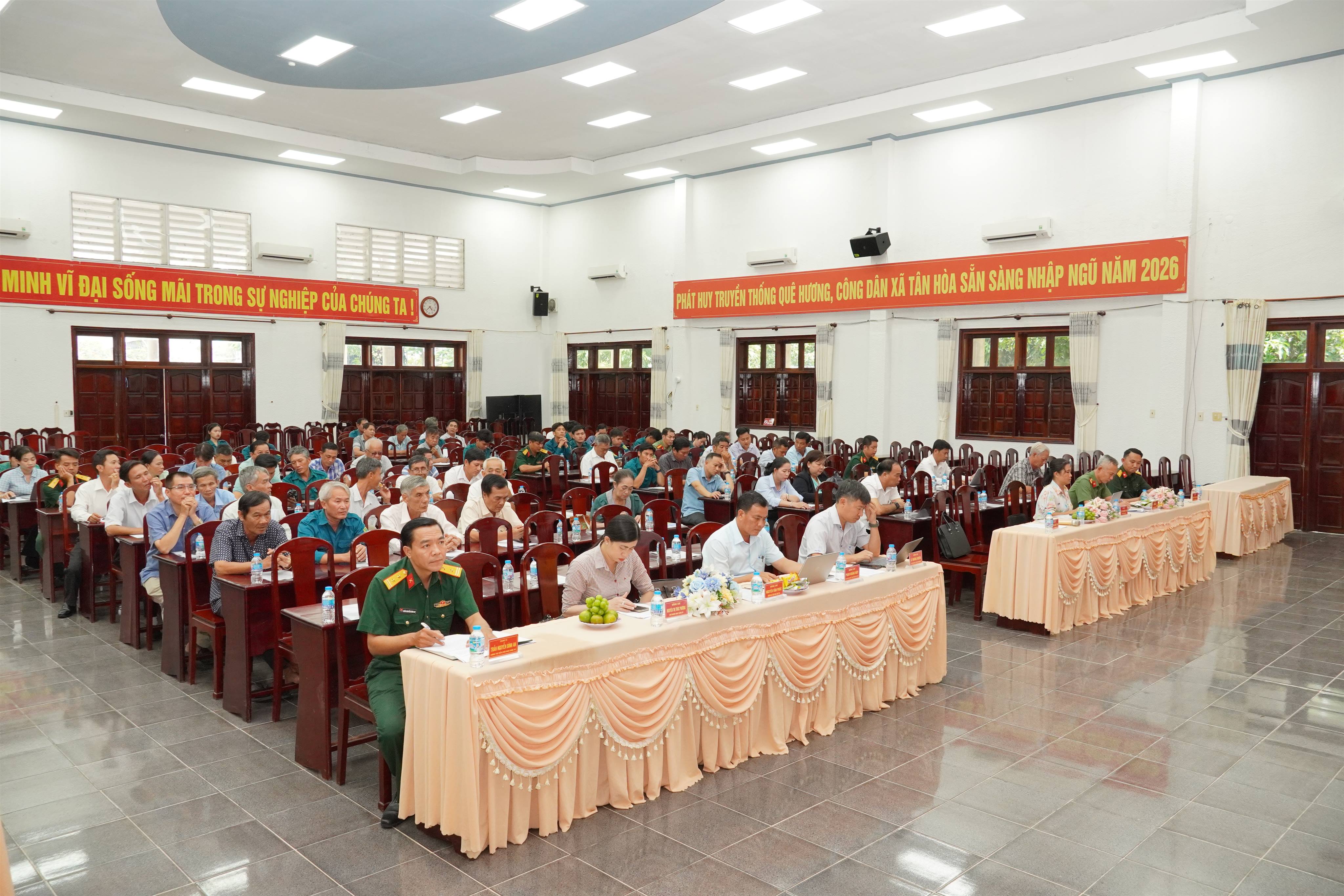 Xã Tân Hòa sơ kết công tác quân sự, quốc phòng địa phương 6 tháng đầu năm và tổng kết công tác tuyển quân năm 2026