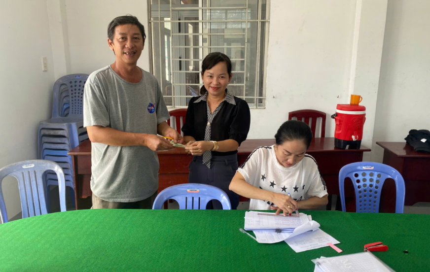 Hai hộ dân ở ấp Tân Phú tấm gương sáng về lòng trung thực