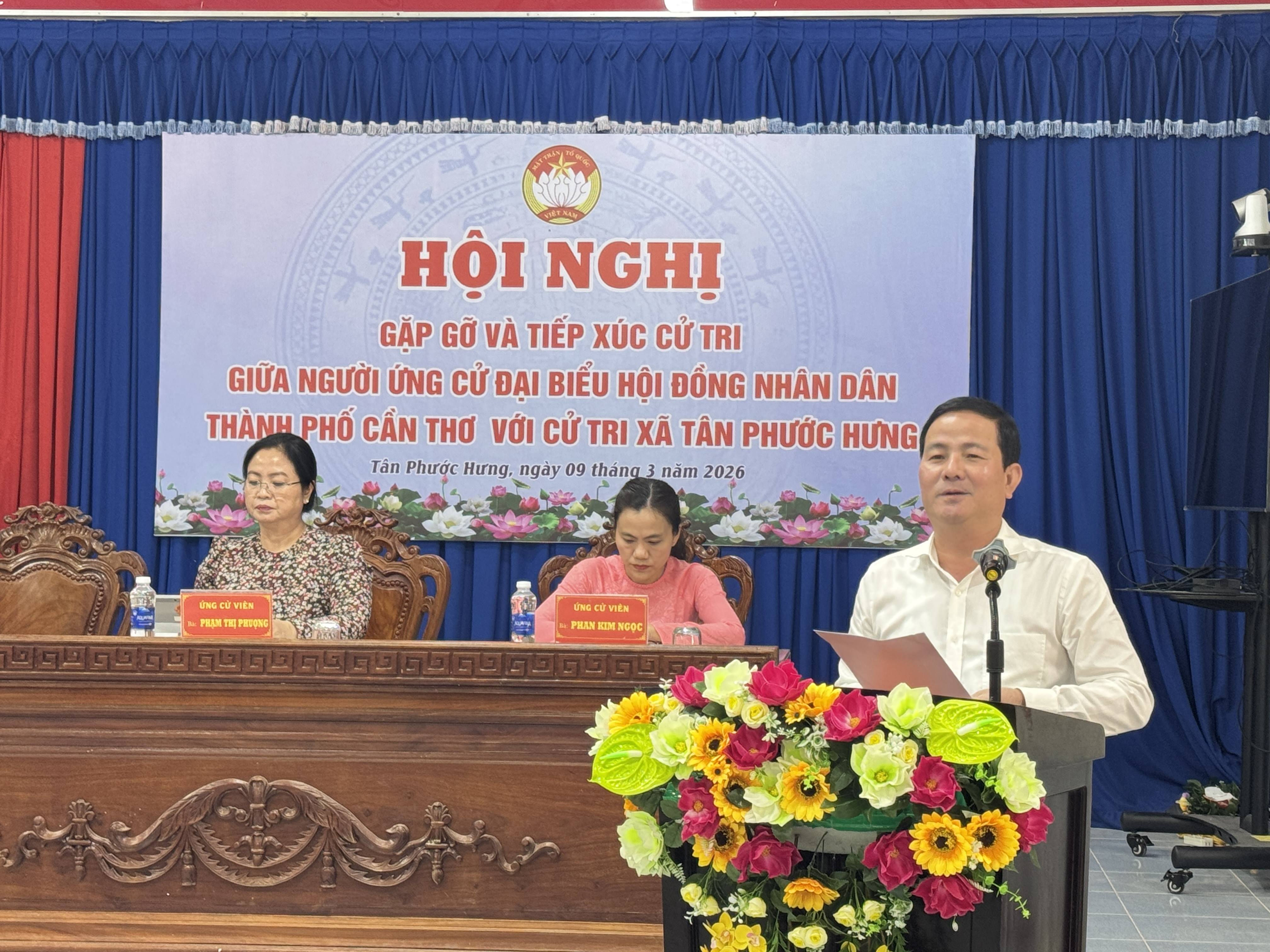 Ứng cử viên Đại biểu HĐND thành phố Cần Thơ tiếp xúc cử tri xã Tân Phước Hưng