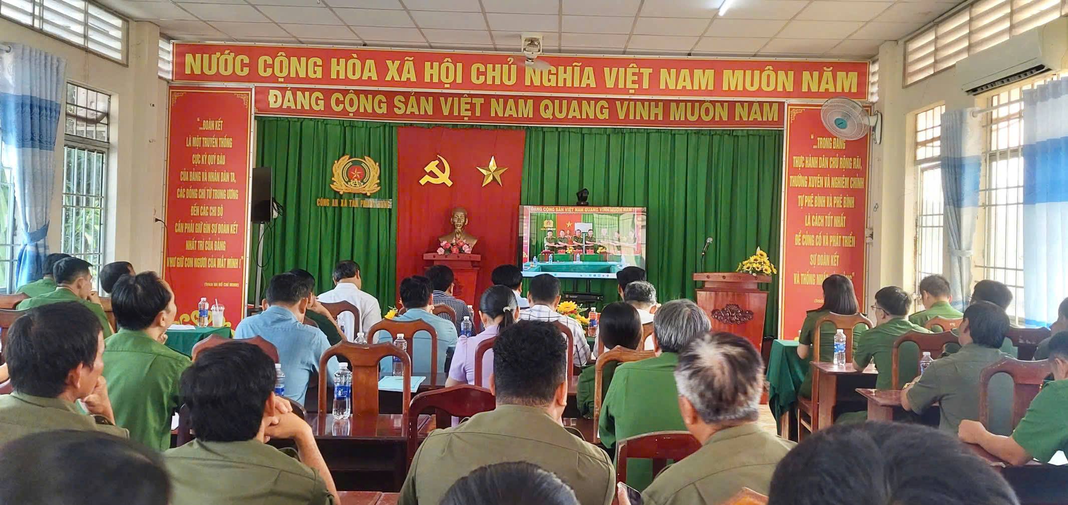 Công an xã Tân Phước Hưng Bảo đảm an ninh, trật tự tạo nền tảng cho phát triển địa phương