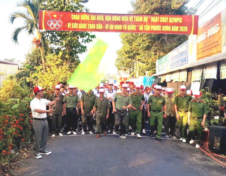 Tân Phước Hưng, hơn 2.300 vận dộng viên tham gia “Ngày chạy Olympic - Vì sức khỏe toàn dân - Vì an ninh Tổ quốc” năm 2026
