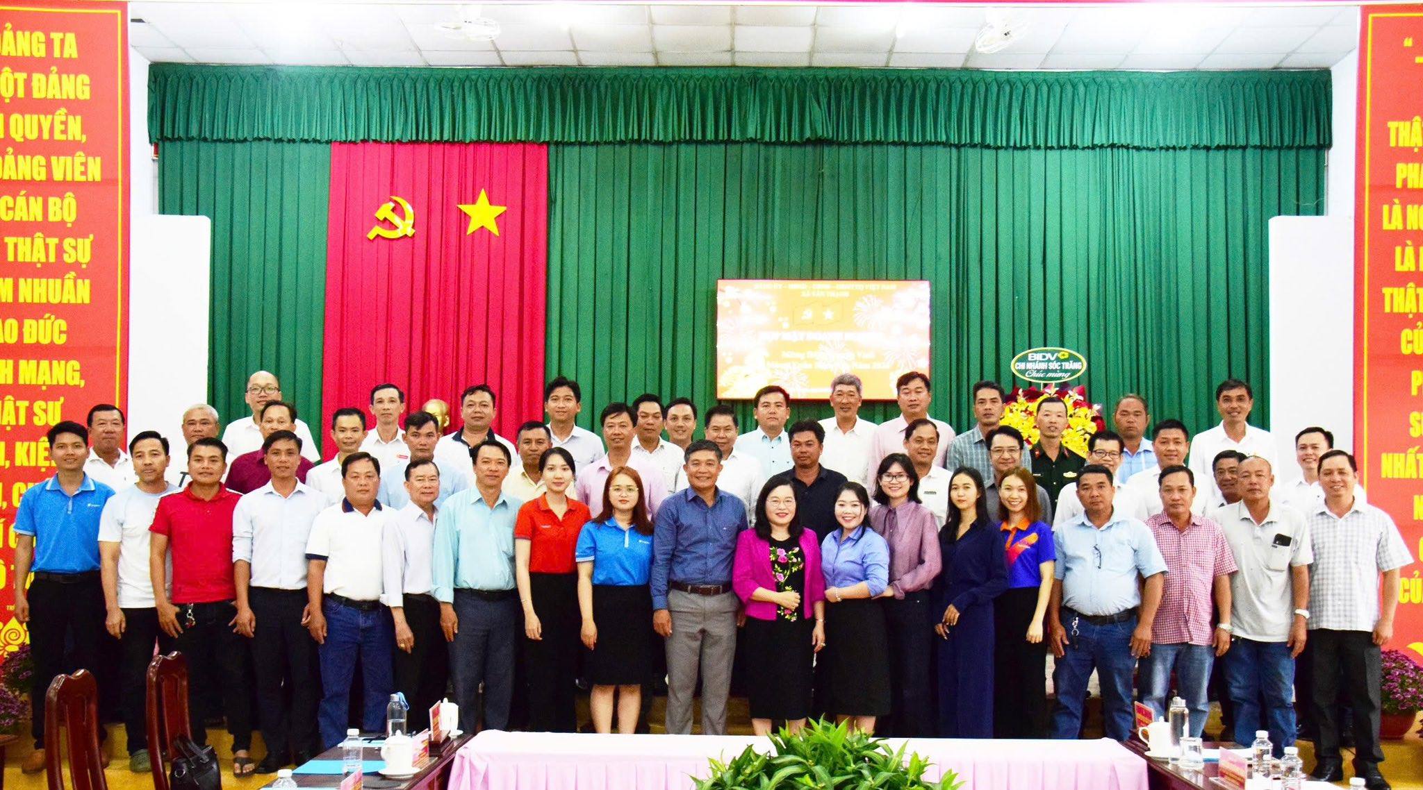 Xã Tân Thạnh tổ chức họp mặt doanh nghiệp mừng Đảng, mừng Xuân Bính Ngọ năm 2026