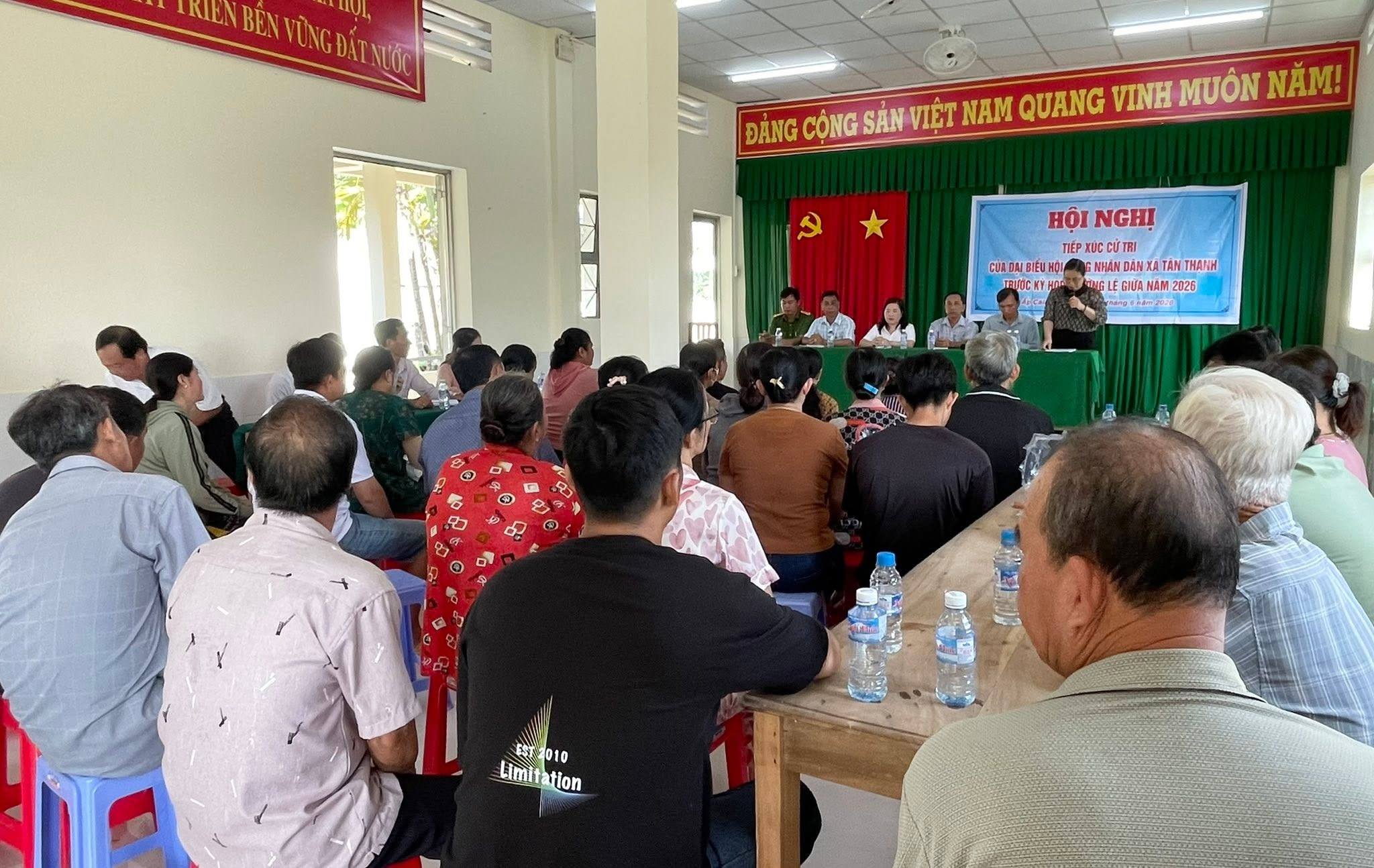 Tổ đại biểu HĐND xã Tân Thạnh tiếp xúc cử tri trước kỳ họp thường lệ giữa năm 2026