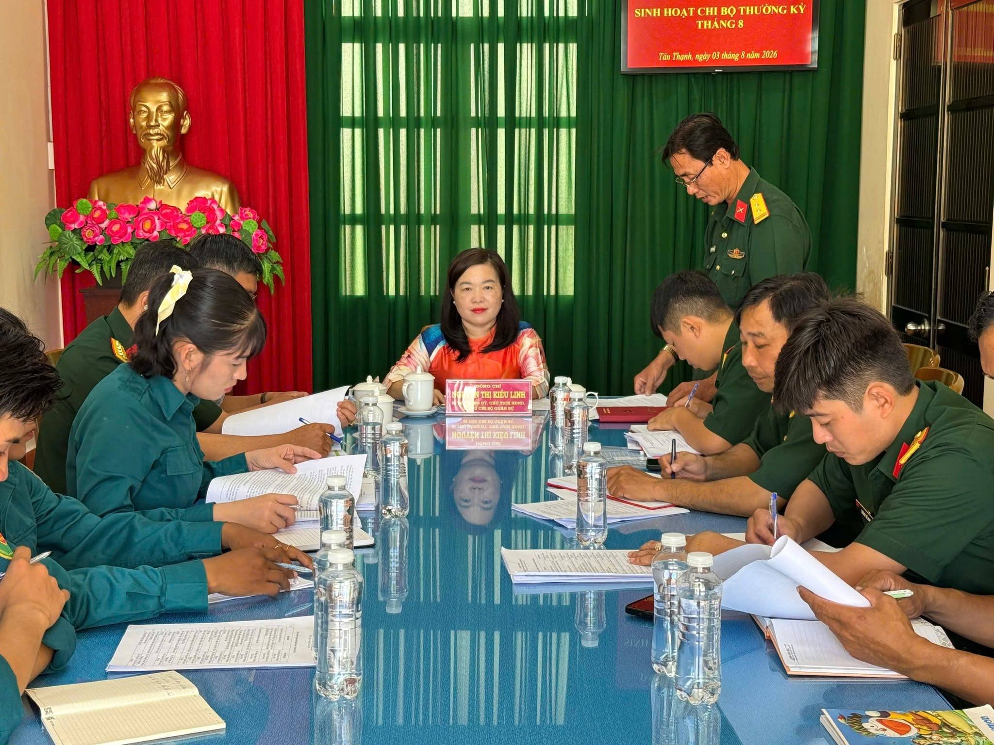 CHI BỘ QUÂN SỰ XÃ TÂN THẠNH TỔ CHỨC SINH HOẠT THƯỜNG KỲ THÁNG 8 NĂM 2026
