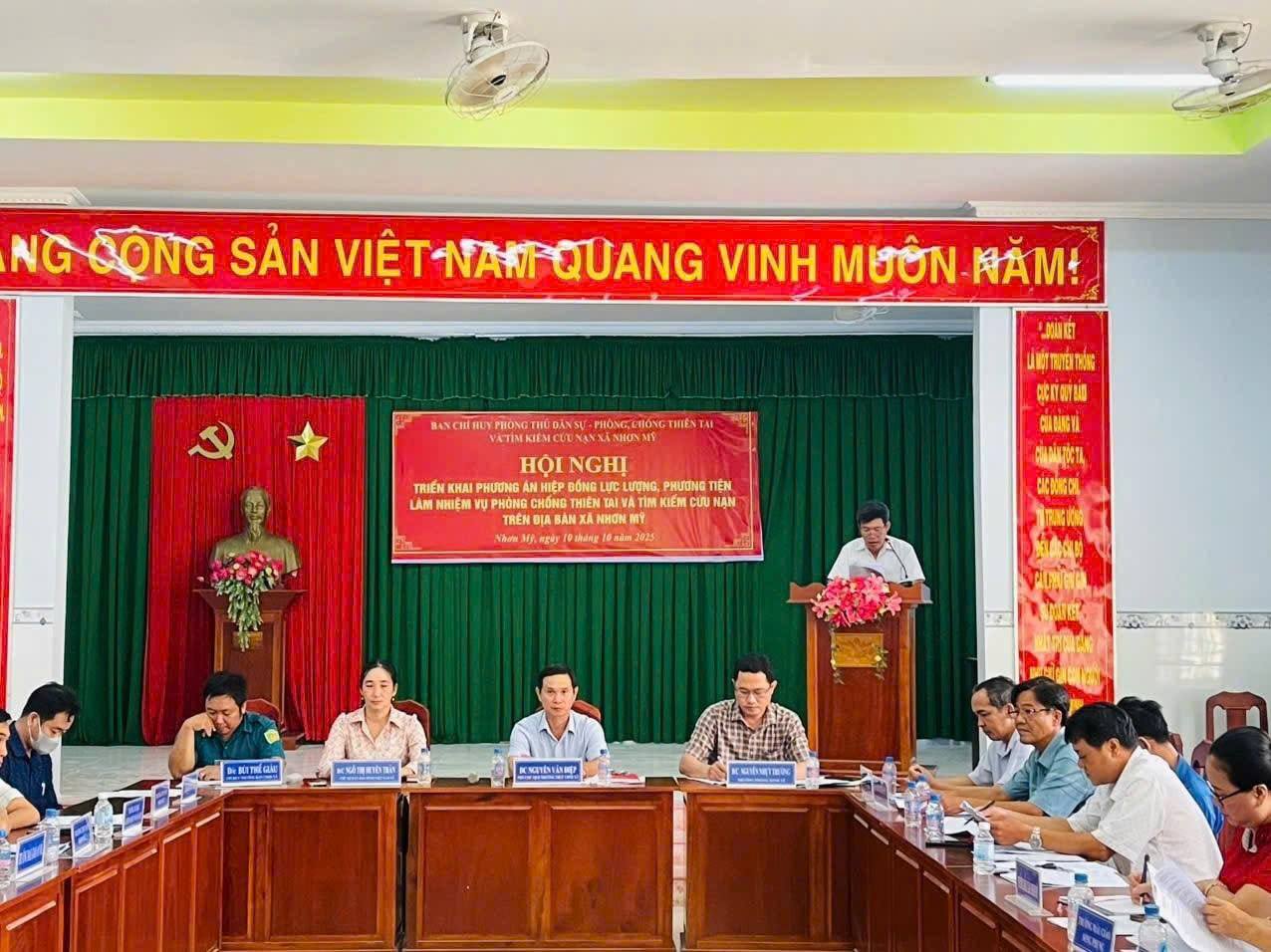 Ban Phòng thủ dân sự Phòng, chống thiên tai và Tìm kiếm cứu nạn xã Nhơn Mỹ đã tổ chức Hội nghị triển khai phương án hiệp đồng lực lượng, phương tiện làm nhiệm vụ phòng chống thiên tai và tìm kiếm cứu nạn trên địa bàn xã.