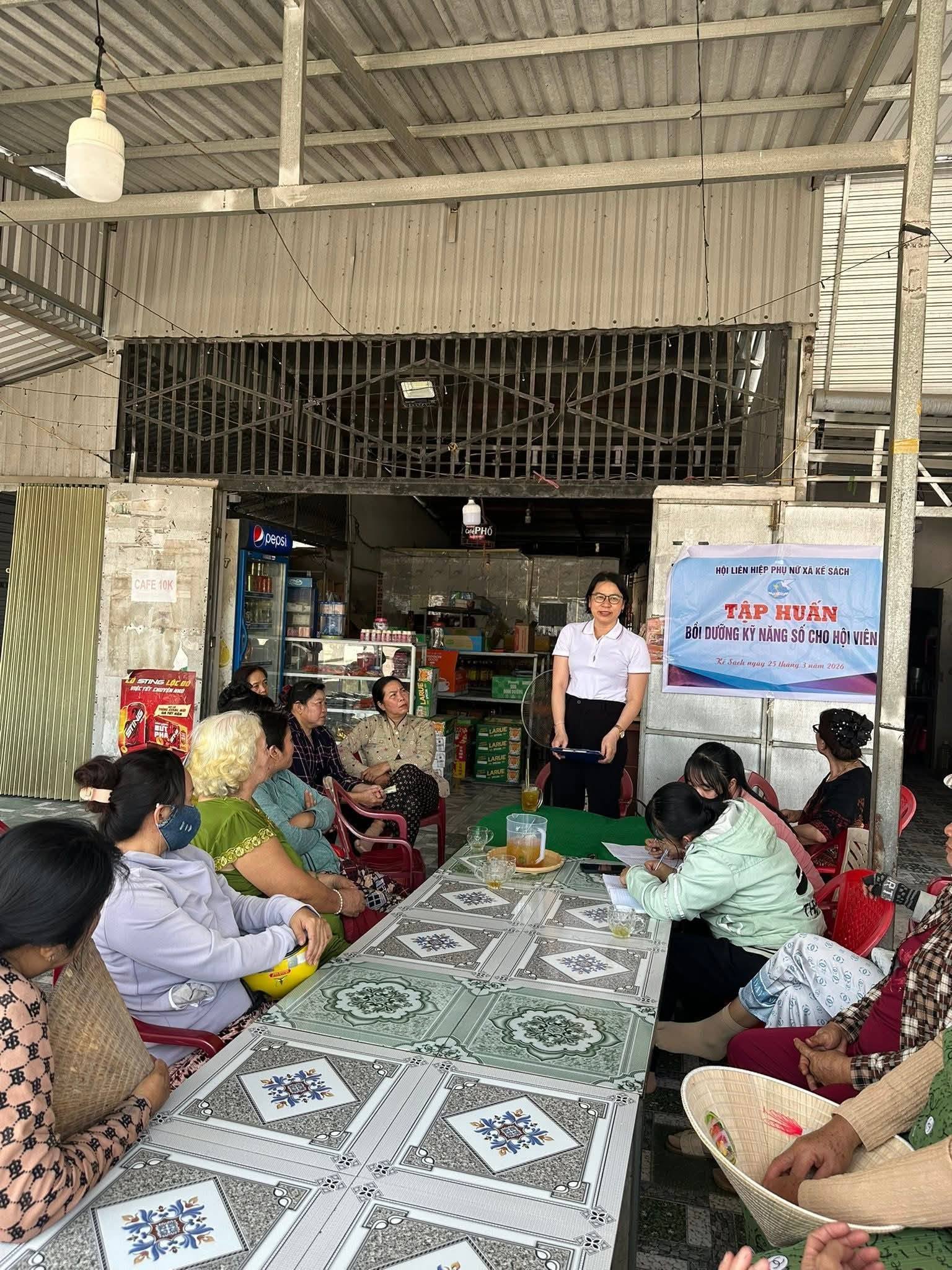 Các Chi Hội phụ nữ ấp trên địa bàn xã Kế Sách tích cực tham gia tuyên truyền chuyển đổi số