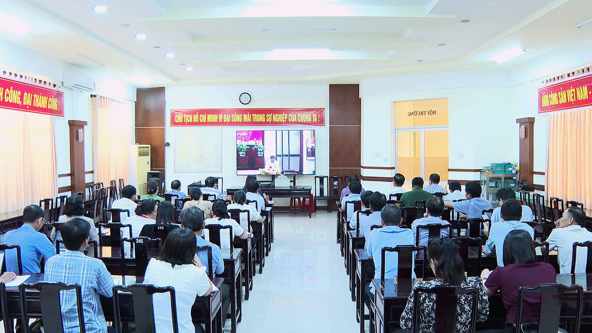 Xã Kế Sách kết nối trực tuyến hội nghị ban chấp hành Đảng bộ thành phố lần thứ 9, khóa I (mở rộng)