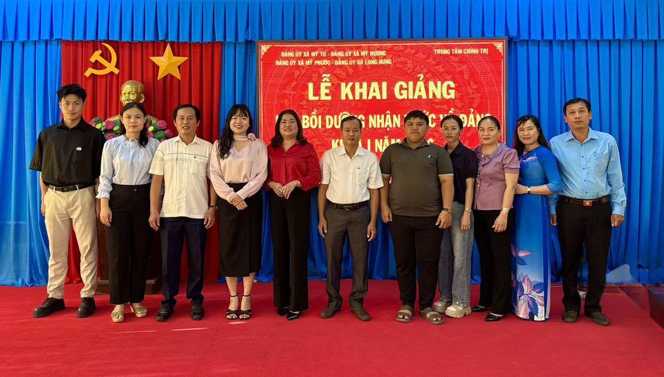 LỄ KHAI GIẢNG LỚP BỒI DƯỠNG NHẬN THỨC VỀ ĐẢNG KHOÁ I NĂM 2026