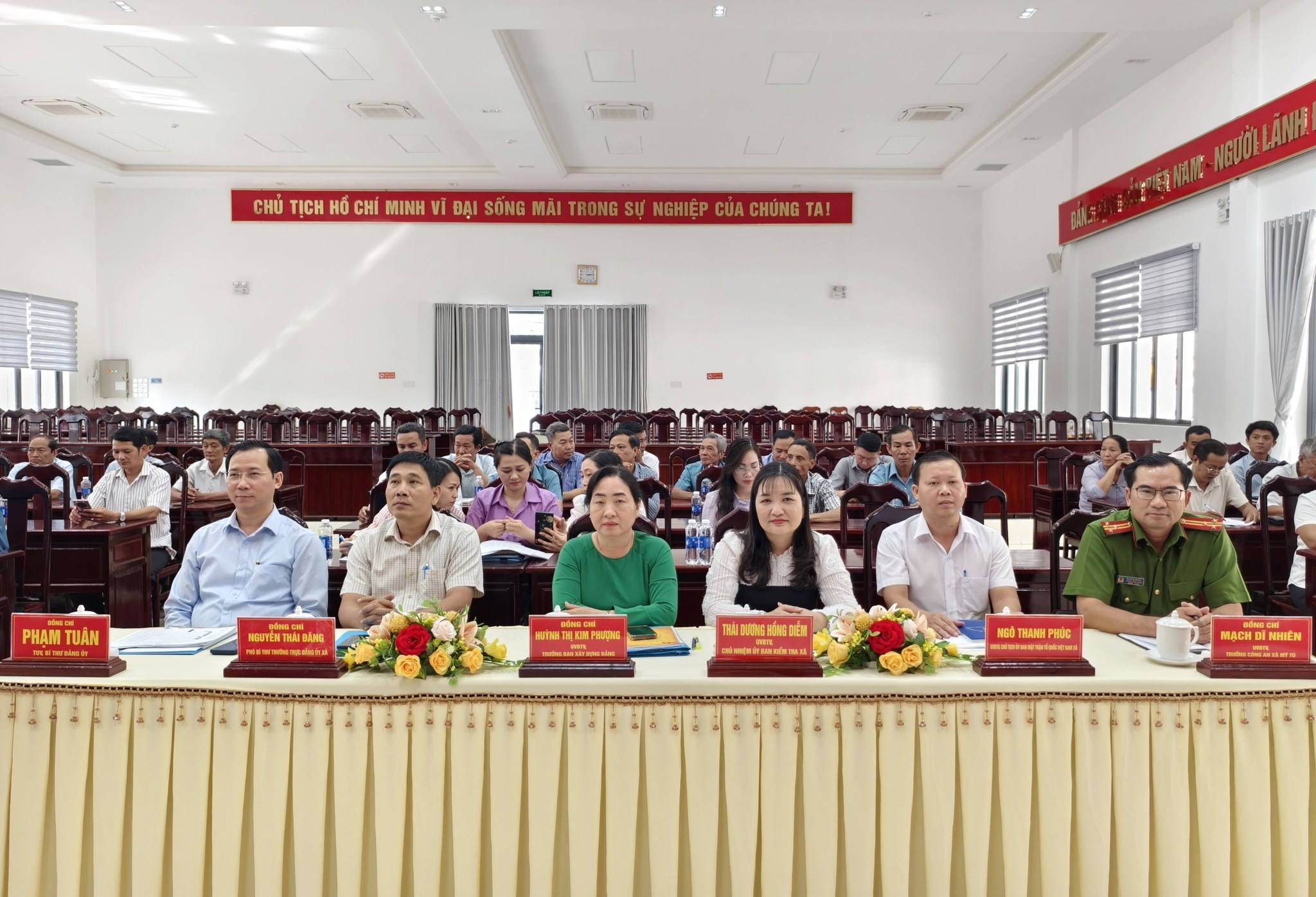 Lễ công bố các quyết định của Ban Thường vụ Thành ủy thành phố Cần Thơ về công tác cán bộ