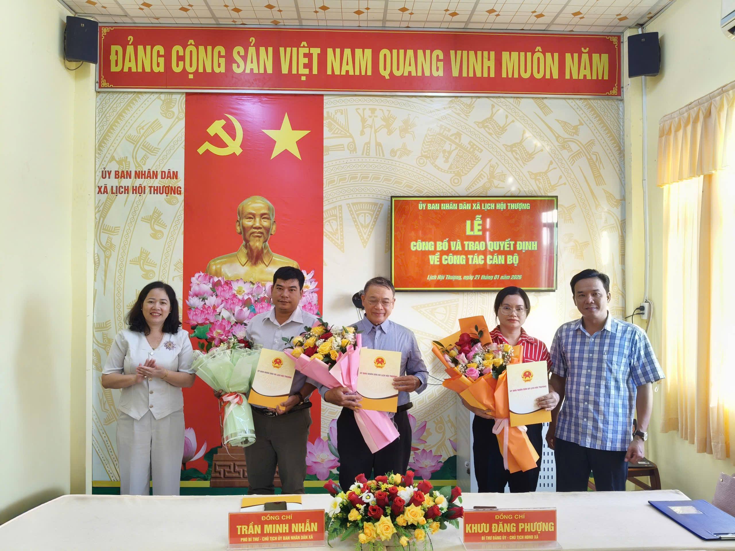 CÔNG BỐ QUYẾT ĐỊNH THÀNH LẬP TRẠM Y TẾ XÃ LỊCH HỘI THƯỢNG VÀ TRAO QUYẾT ĐỊNH VỀ CÔNG TÁC CÁN BỘ