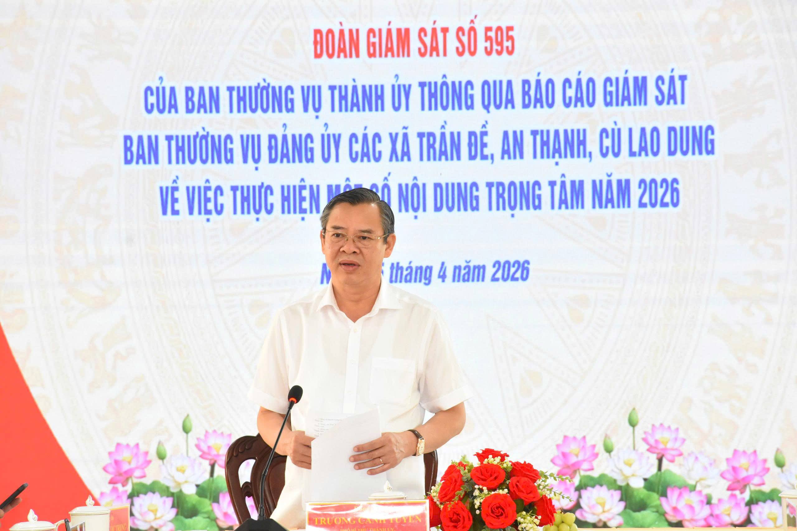 Đoàn giám sát số 595 của Ban Thường vụ Thành uỷ Cần Thơ làm việc tại xã Trần Đề