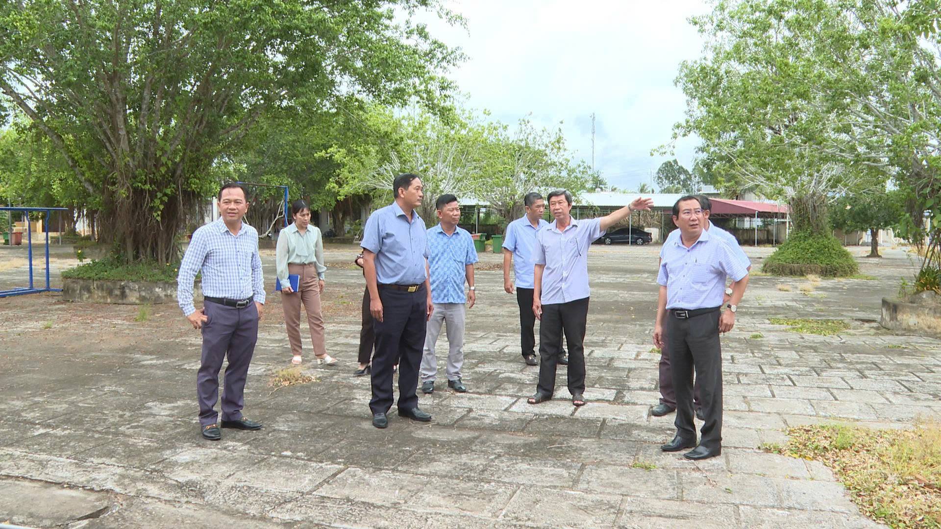 LÃNH ĐẠO PHƯỜNG THUẬN HƯNG KHẢO SÁT CÔNG TÁC CHUẨN BỊ NĂM HỌC 2025 - 2026