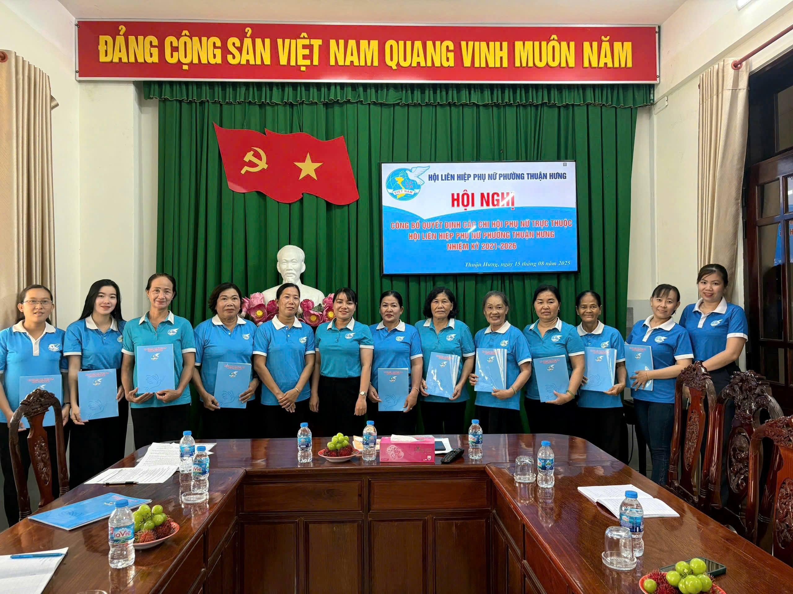 HỘI NGHỊ CÔNG BỐ QUYẾT ĐỊNH CÁC CHI HỘI PHỤ NỮ TRỰC THUỘC HỘI LIÊN HIỆP PHỤ NỮ PHƯỜNG THUẬN HƯNG NHIỆM KỲ 2021 - 2026