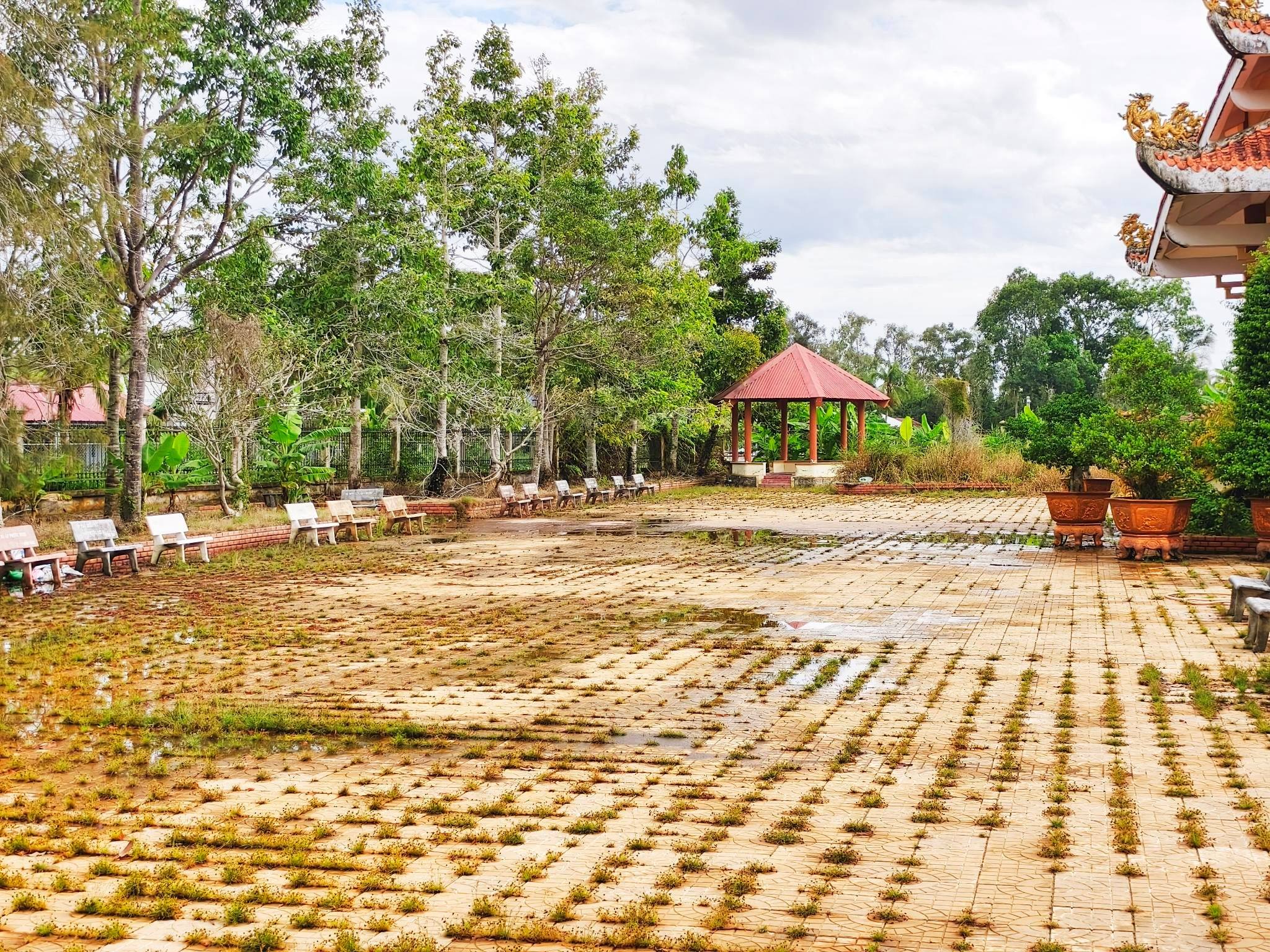 Xã Mỹ Phước tổ chức họp thông qua thiết kế sơ bộ nâng cấp, sửa chữa nhà bia tưởng niệm các anh hùng liệt sĩ