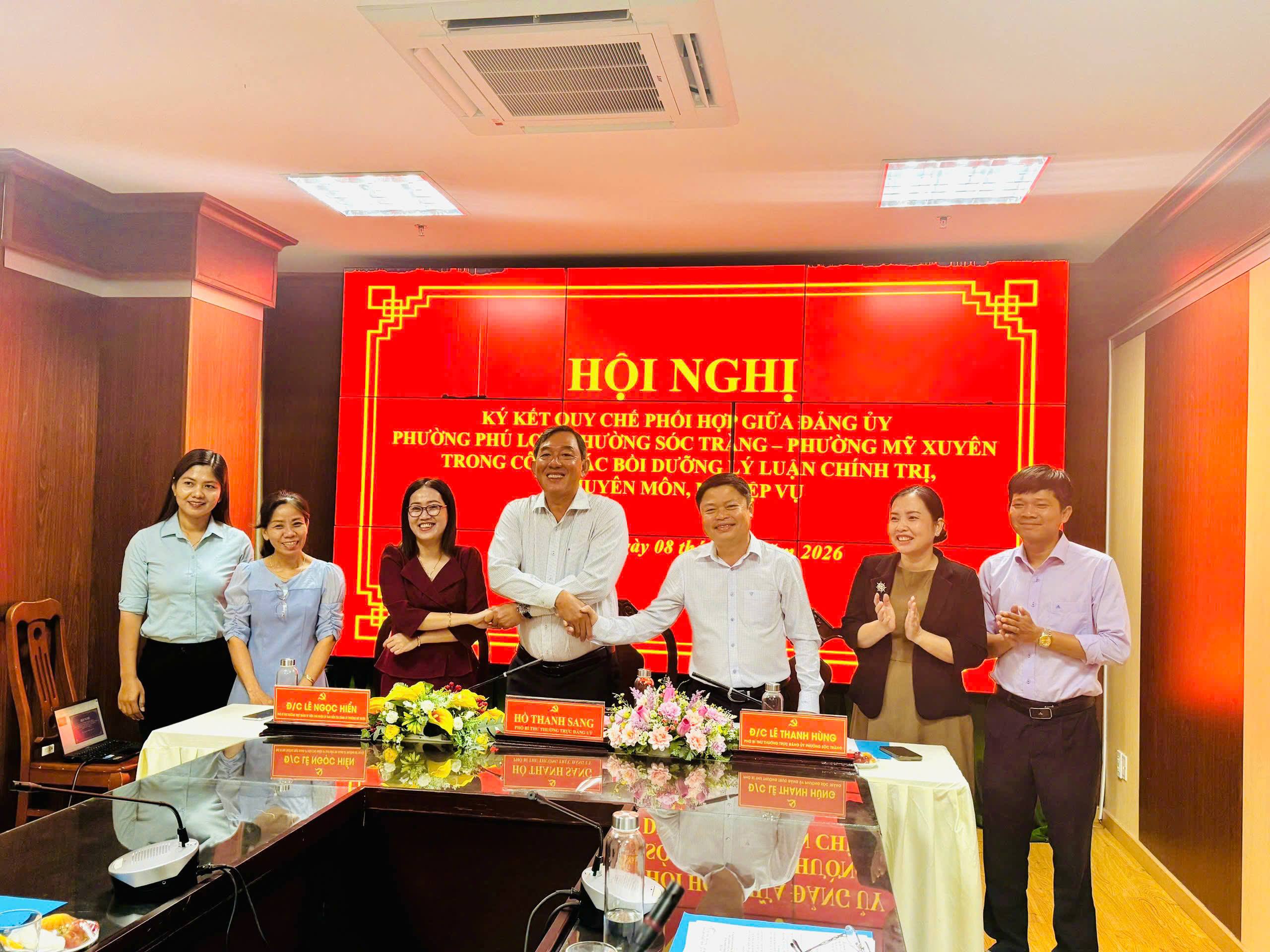 HỘI NGHỊ KÝ KẾT QUY CHẾ PHỐI HỢP TRONG CÔNG TÁC BỒI DƯỠNG LÝ LUẬN CHÍNH TRỊ