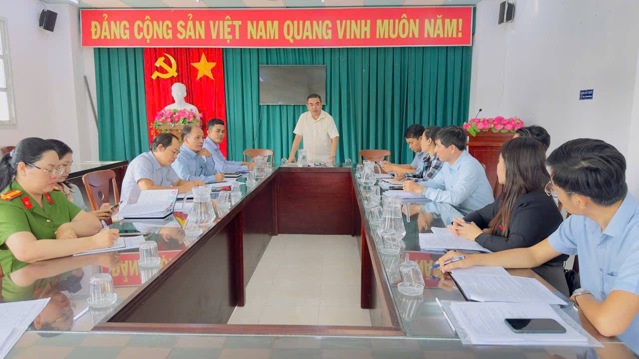 TRAO ĐỔI NỘI DUNG THỰC HIỆN KẾ HOẠCH TỔ CHỨC CHỢ HOA XUÂN BÍNH NGỌ 2026 TRÊN ĐỊA BÀN PHƯỜNG SÓC TRĂNG.