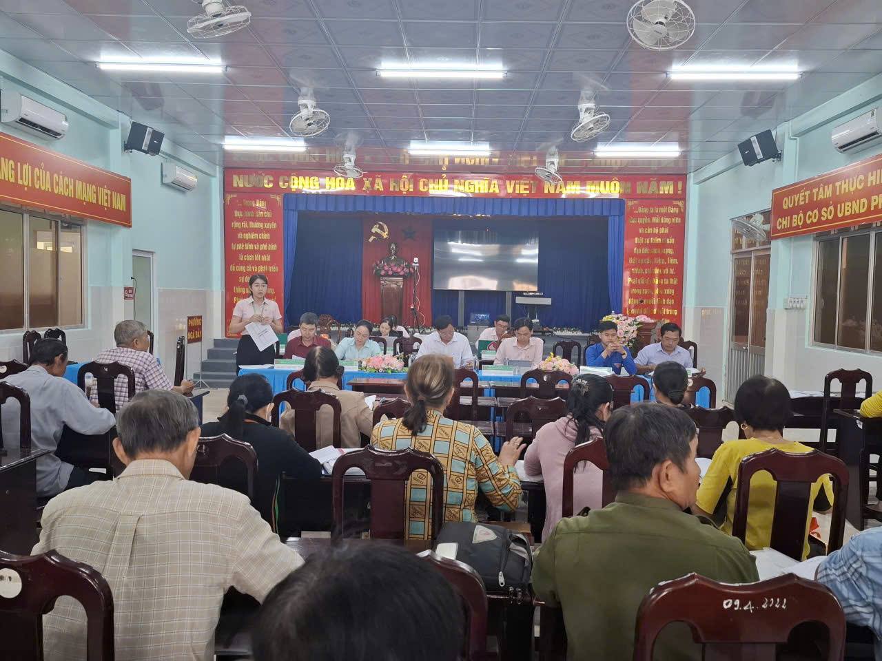 CHỦ TỊCH UBND PHƯỜNG HỌP GIAO BAN ĐỊNH KỲ VỚI CÁC ĐOÀN THỂ NHẬN ỦY THÁC NGÂN HÀNG CSXH