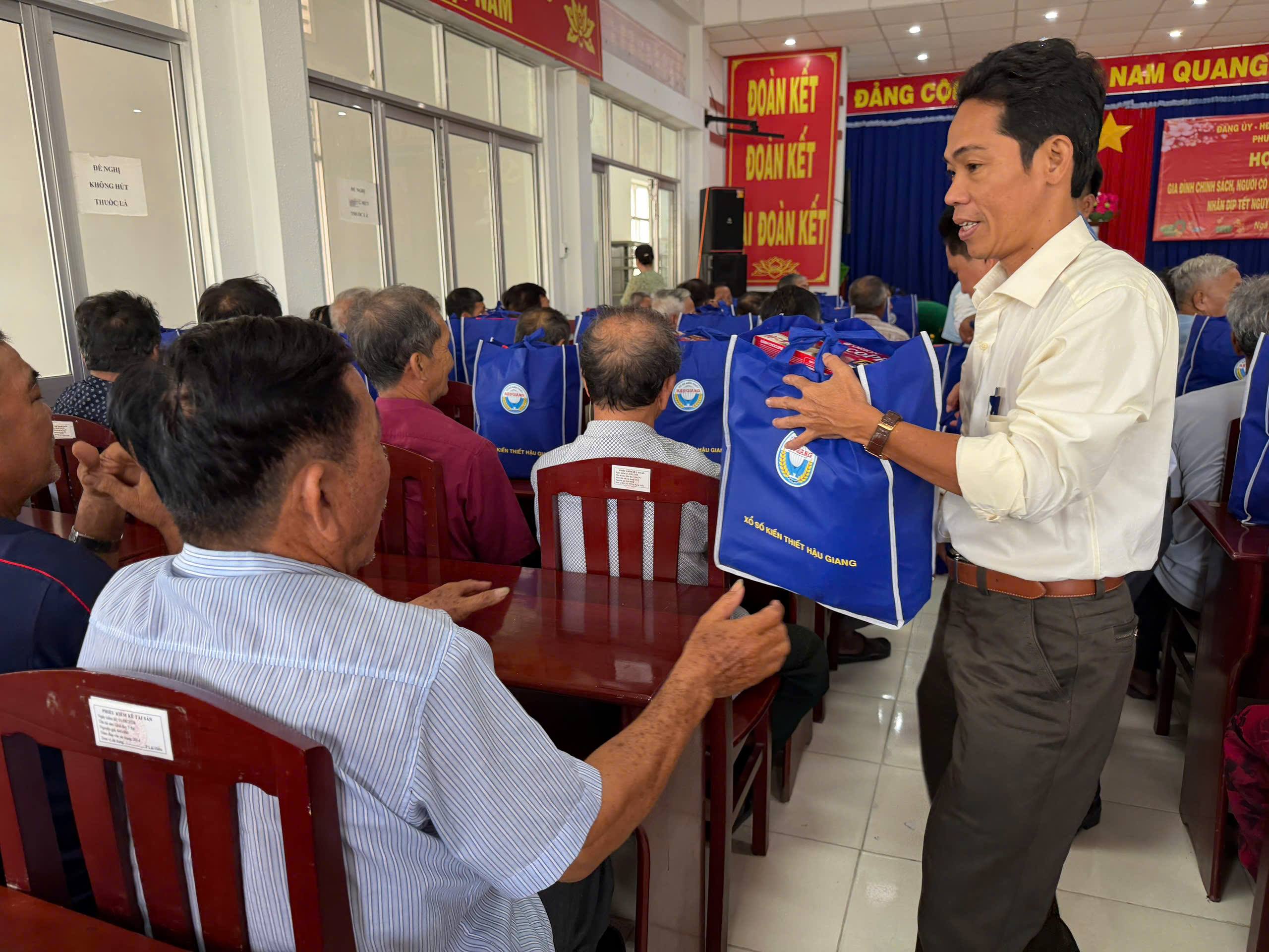Họp mặt gia đình chính sách Tết Bính Ngọ 2026