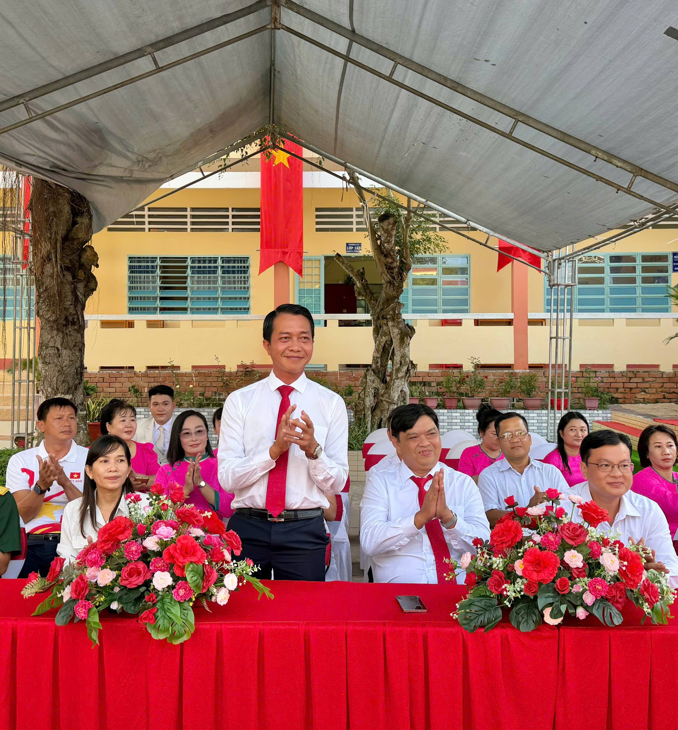 Chủ tịch UBND phường Ngã Bảy dự Lễ khai giảng năm học 2026 – 2027