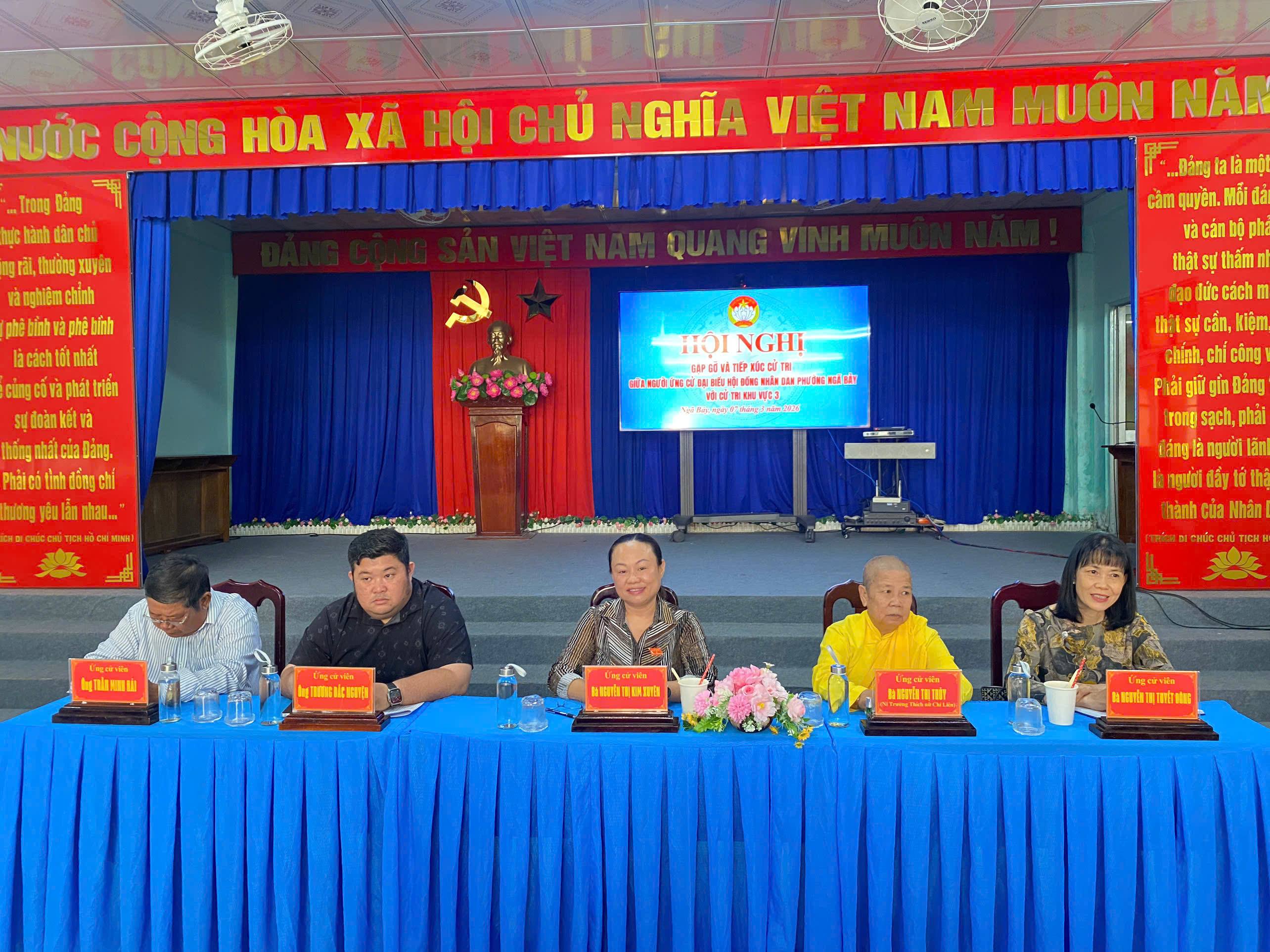 Đơn vị bầu cử số 2 phường Ngã Bảy gặp gỡ, tiếp xúc cử tri khu vực 3, 6 và 2 trên địa bàn phường  ​